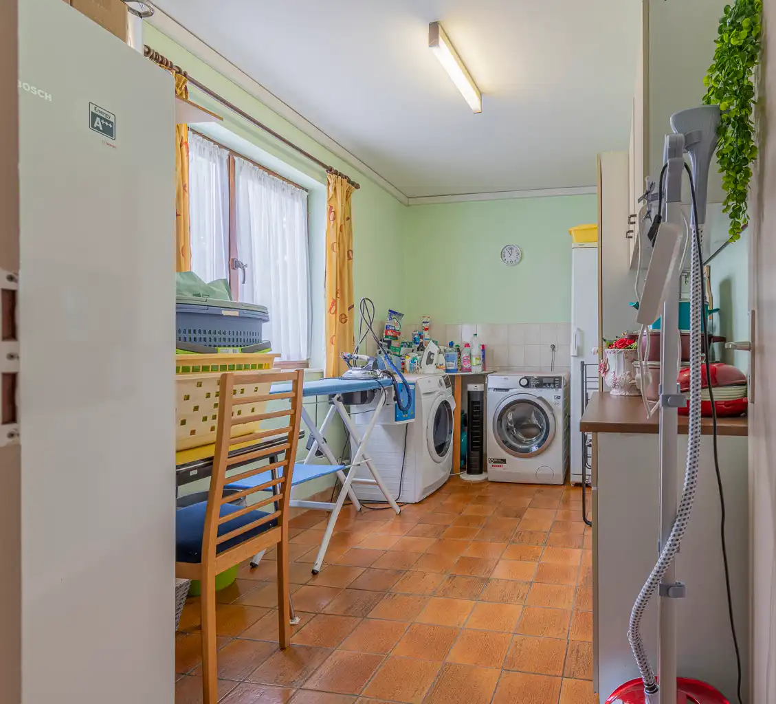 Rustig gelegen woning met 3 slaapkamers en ruime werkplaats foto 7