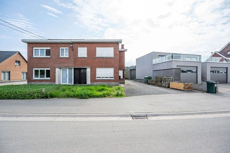 BOUWGROND van 1105 m² voor halfopen bebouwing TE KOOP op een zeer rustige ligging nabij centrum Deerlijk! foto 3