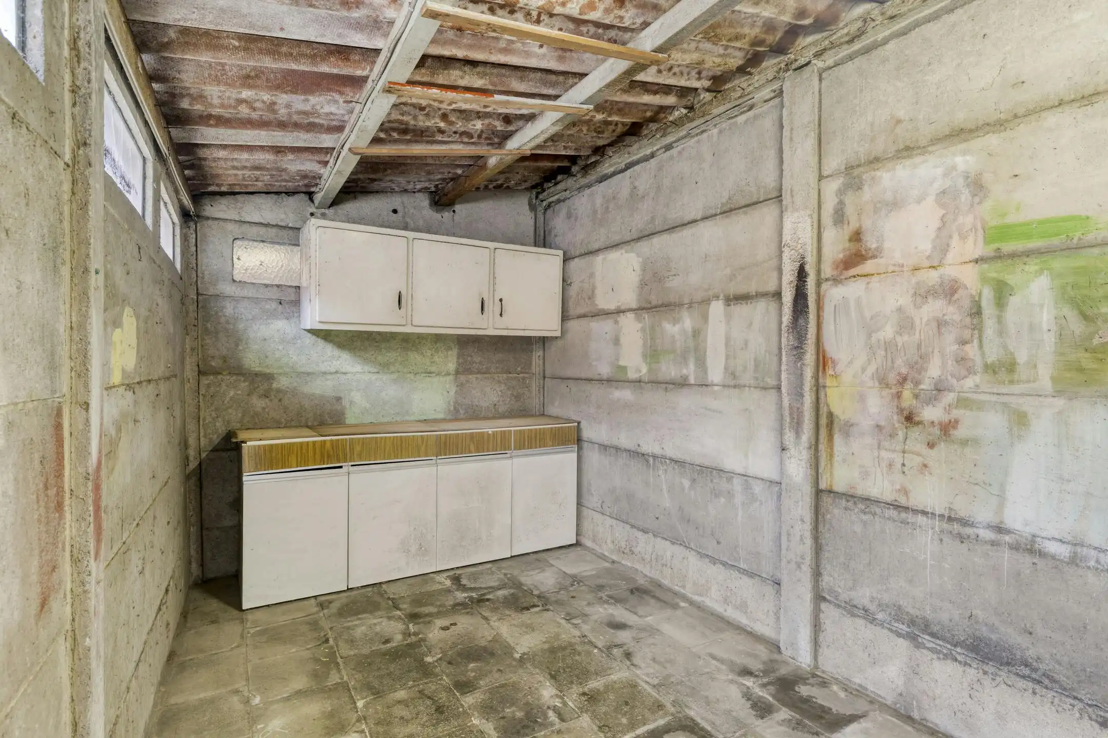 Te renoveren huis met 3 kamers te koop in Ooigem foto 17