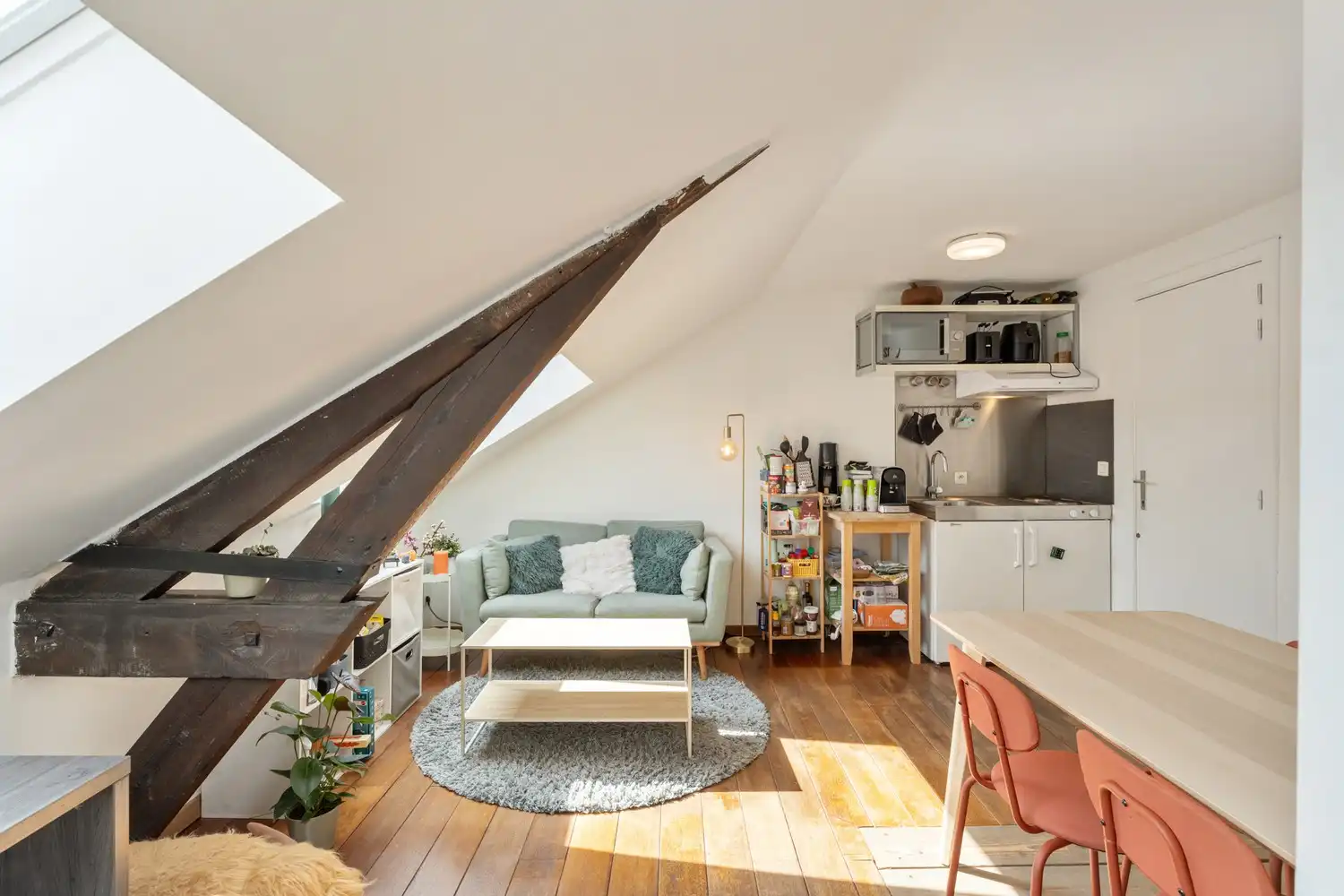 Vergund studentenhuis met een groen kotlabel en een nieuw dak(2025) bestaande uit 7 gemeubelde kamers met eigen sanitair en 1 studio te Leuven! foto 24