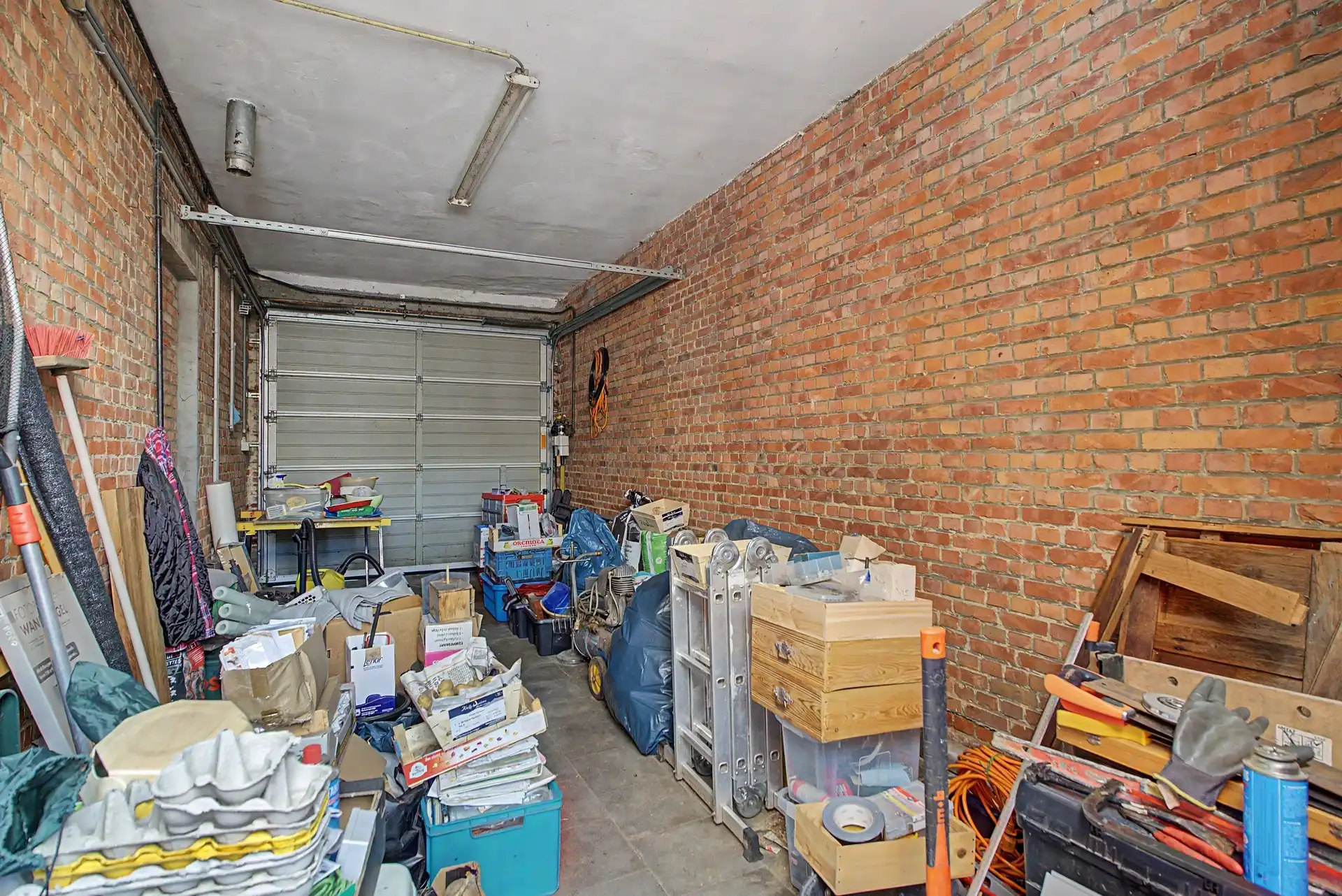 Te renoveren woning met potentieel foto 13