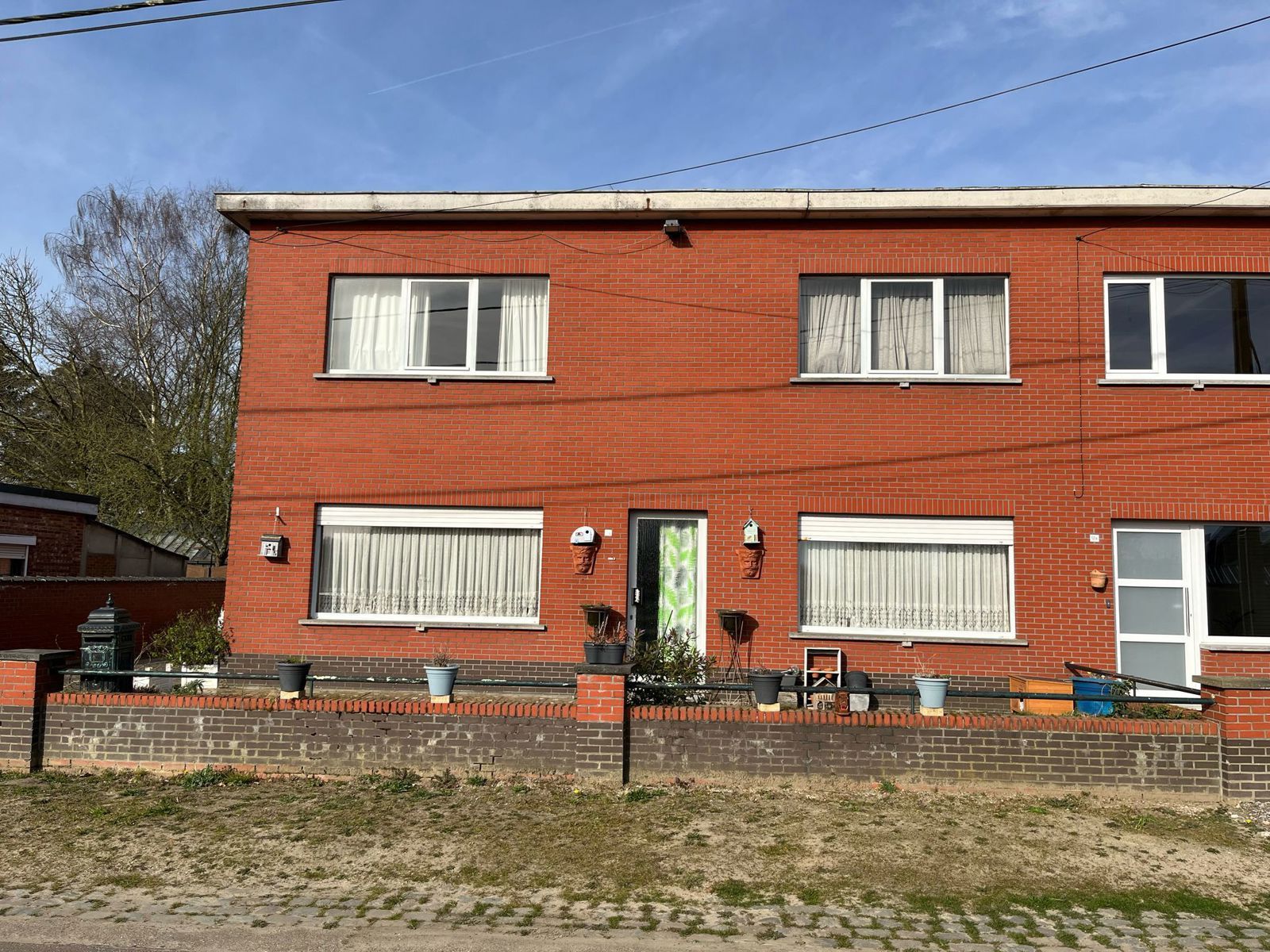 Hoofdfoto van de publicatie: Te renoveren woning met o.a. 2 slaapkamers
