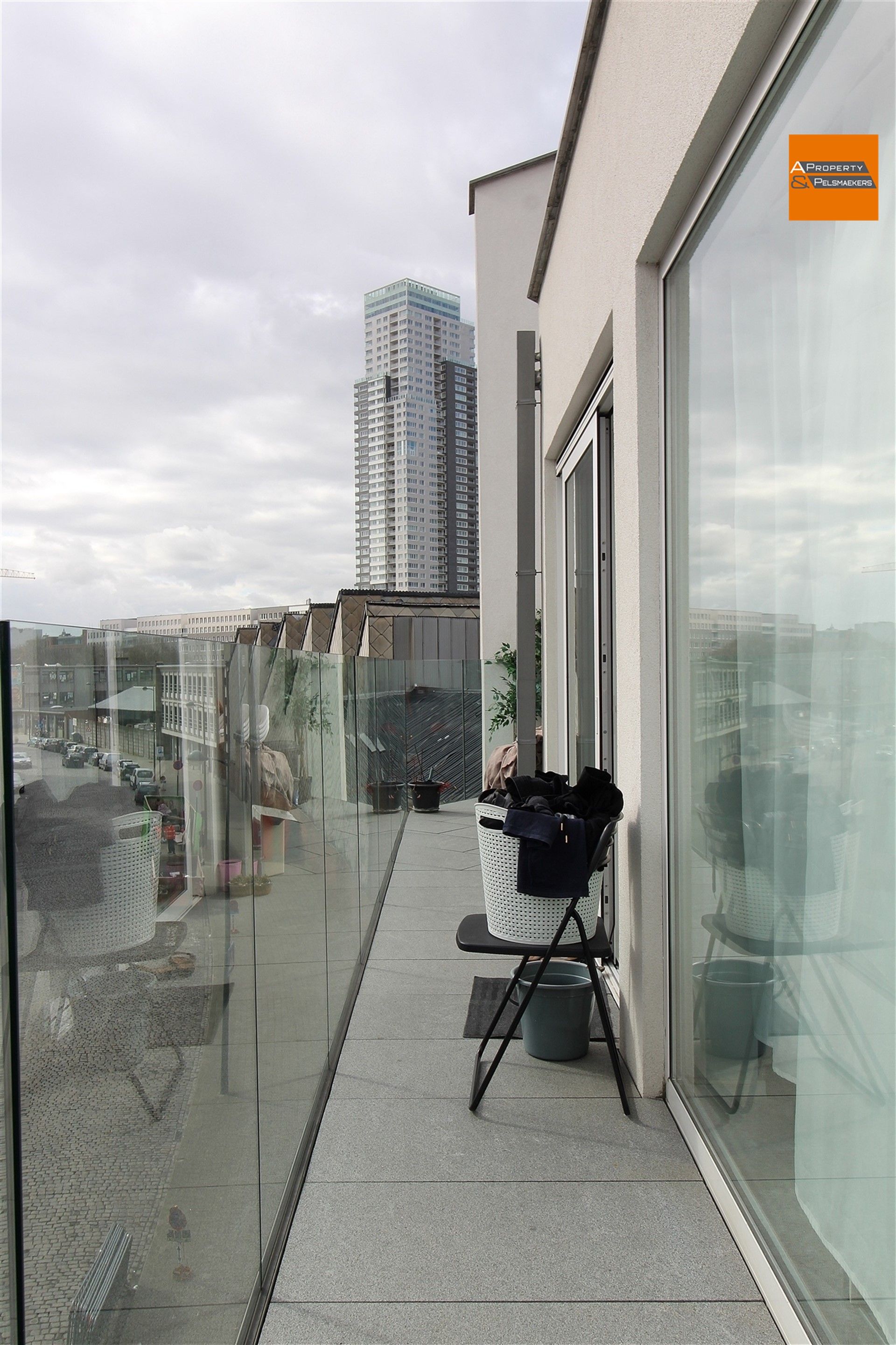 Unieke kans! recente en moderne 2-slaapkamer appartement in Brussel-centrum  foto 14