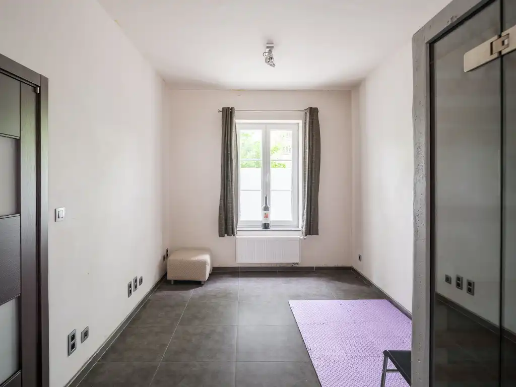 Ruime woning met drie slaapkamers en polyvalente ruimte in het historisch centrum, met zicht op het water. foto 22