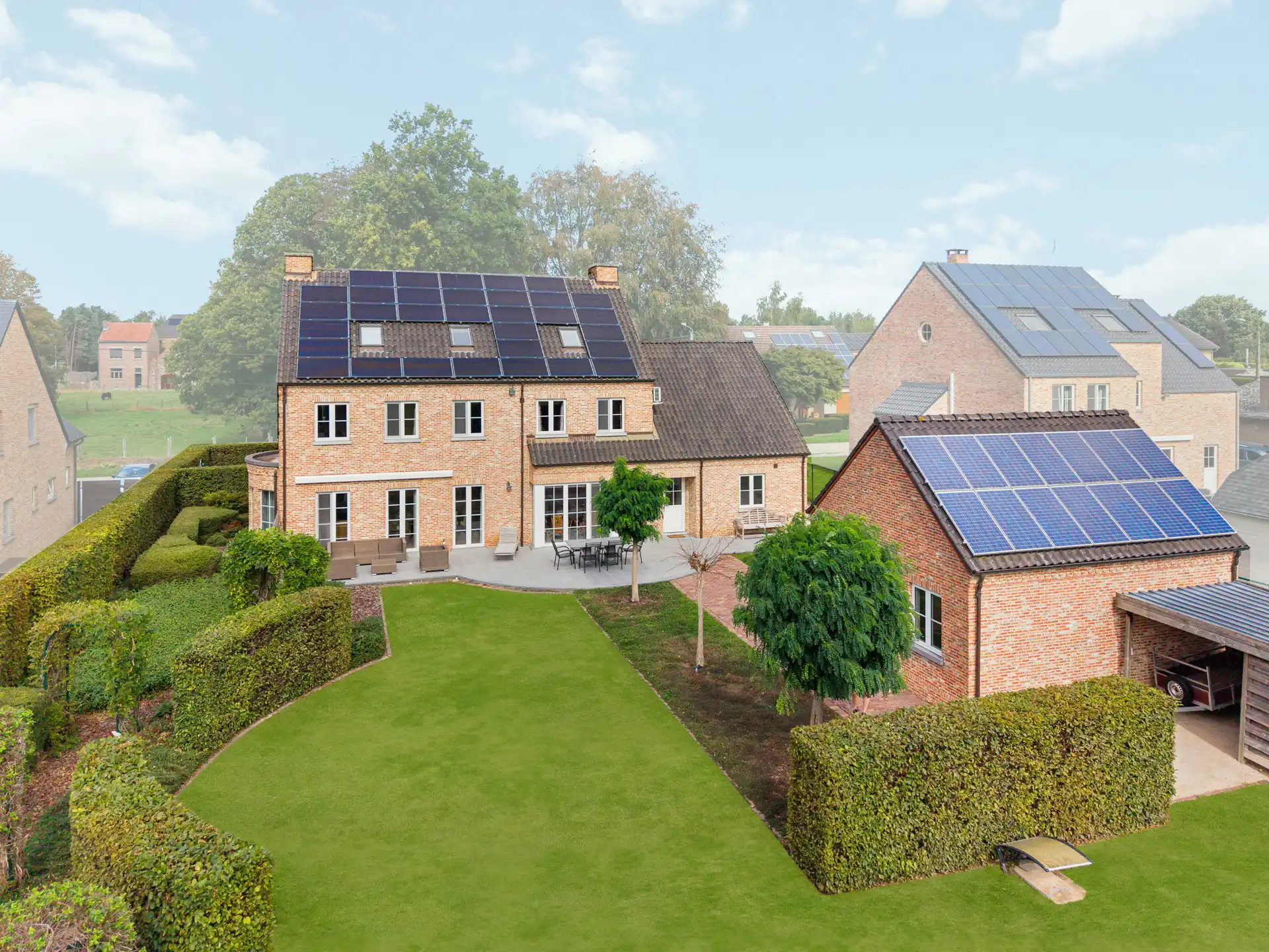 Exclusieve villa met zonnige tuin in Mal foto 50
