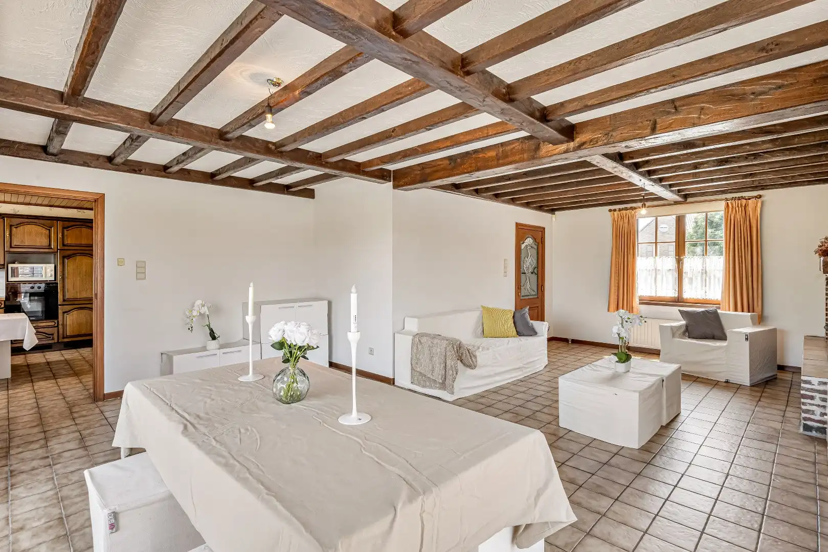 Ruime gezinswoning met weide op 7065m² foto 5