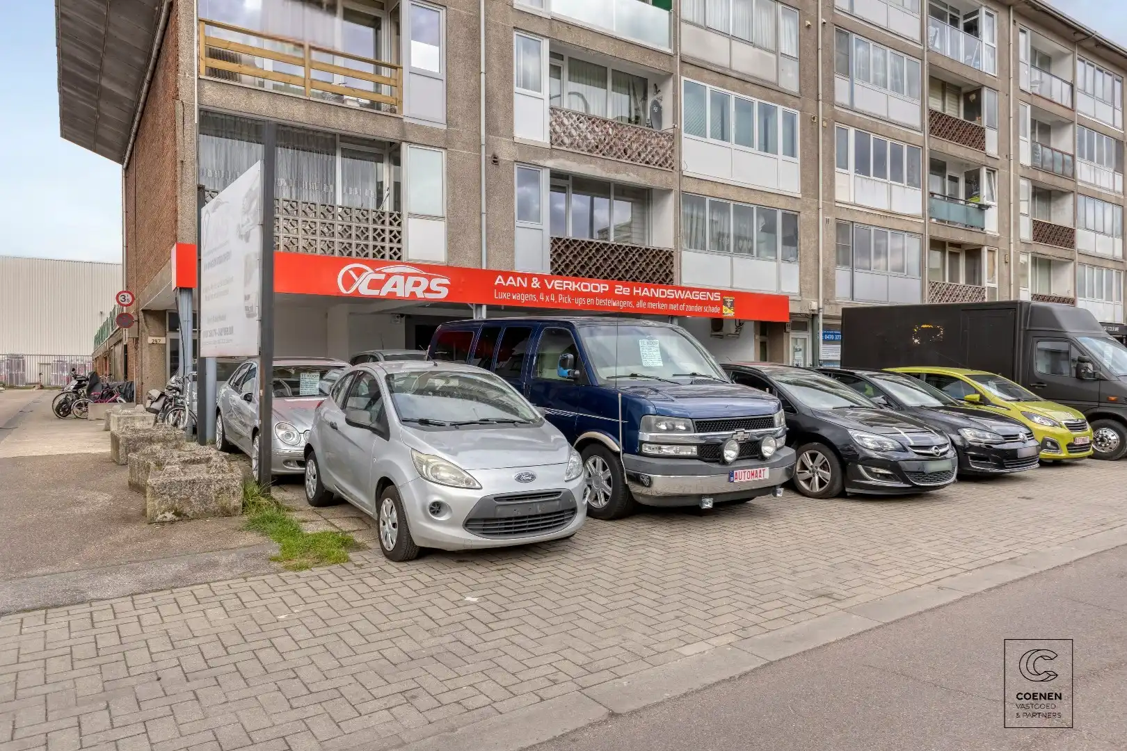 Commercieel pand/autogarage op een uitstekende locatie te Deurne! foto 2