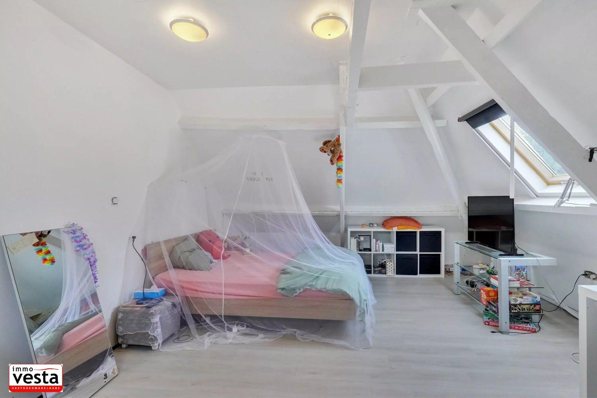 Ruime gezinswoning met 5 slaapkamers foto 14