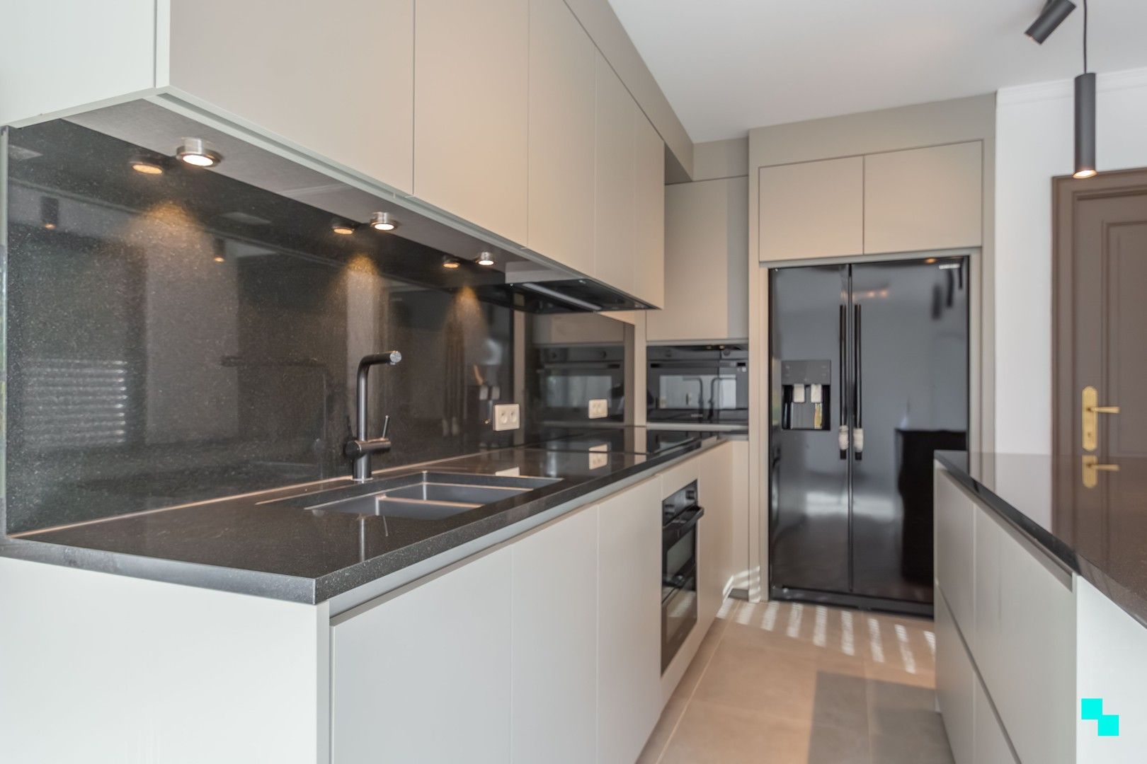 Ruime woning op rustige locatie te Wetteren foto 7