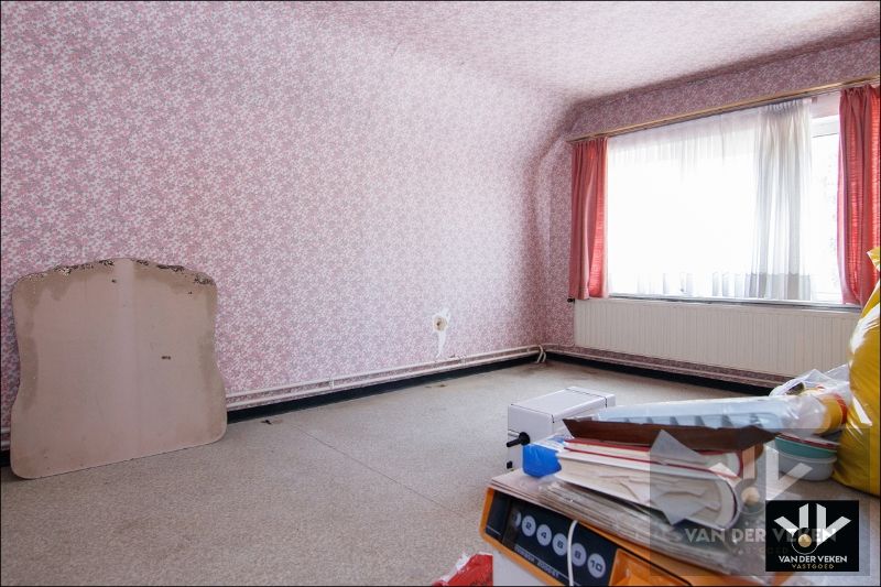 RUIME TE RENOVEREN WONING MET POTENTIEEL foto 19