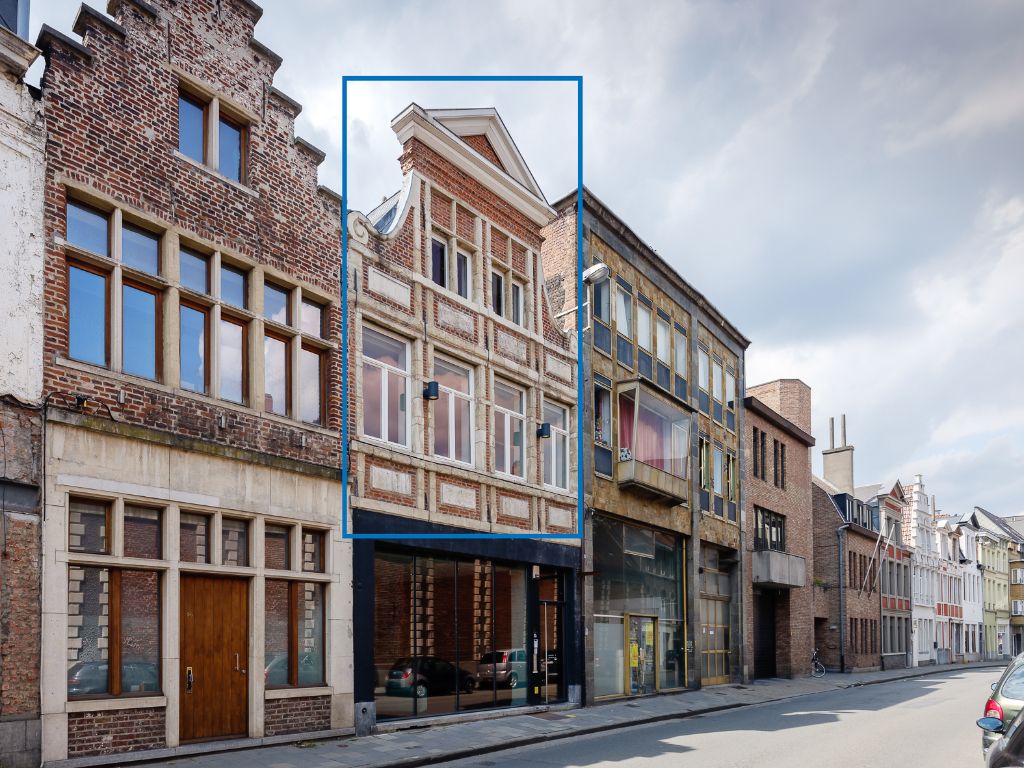 Bijzonder duplexappartement (240 m²) met vier slaapkamers, telkens met eigen sanitair en buitenruimte, gelegen in een kleinschalige residentie nabij het Zuid. foto 34