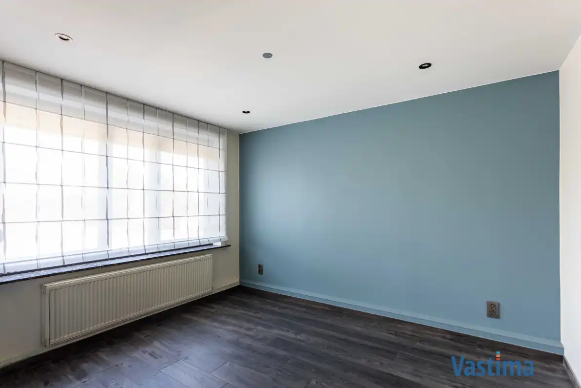 Lichtrijke halfopen bebouwing met 3 slaapkamers, tuin en garage foto 15