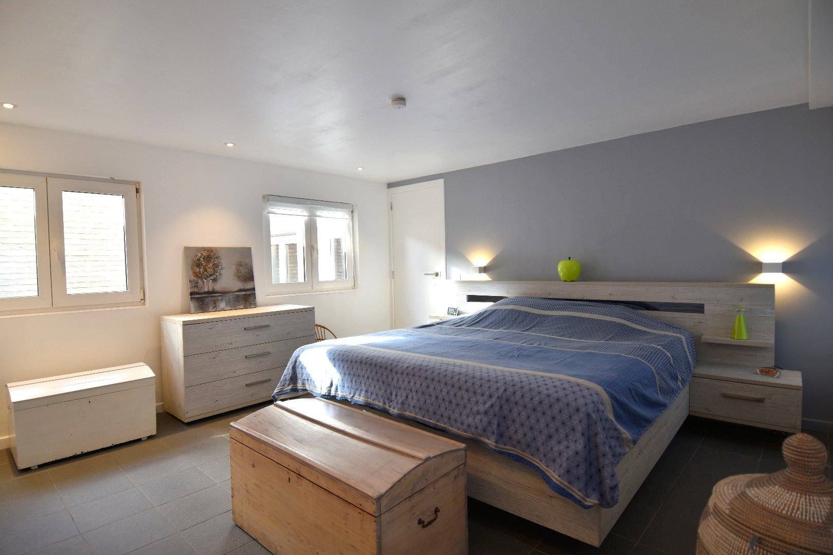 Halfopen bebouwing met 2 slaapkamers, garage en gezellig zonneterras te koop in Bellegem foto 11