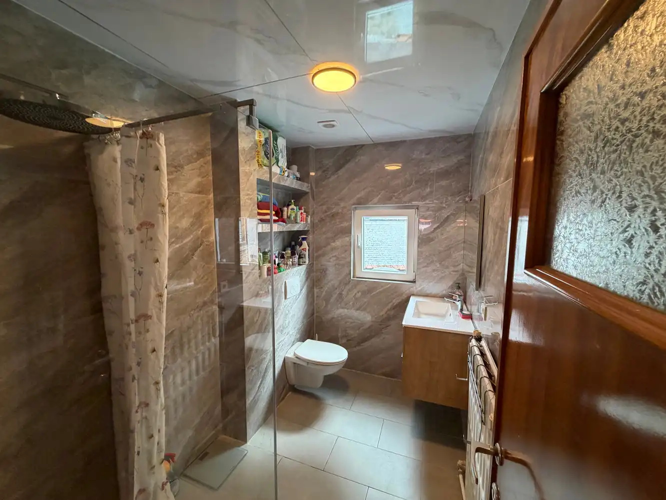 Ruime woning met 3 slaapkamers foto 7