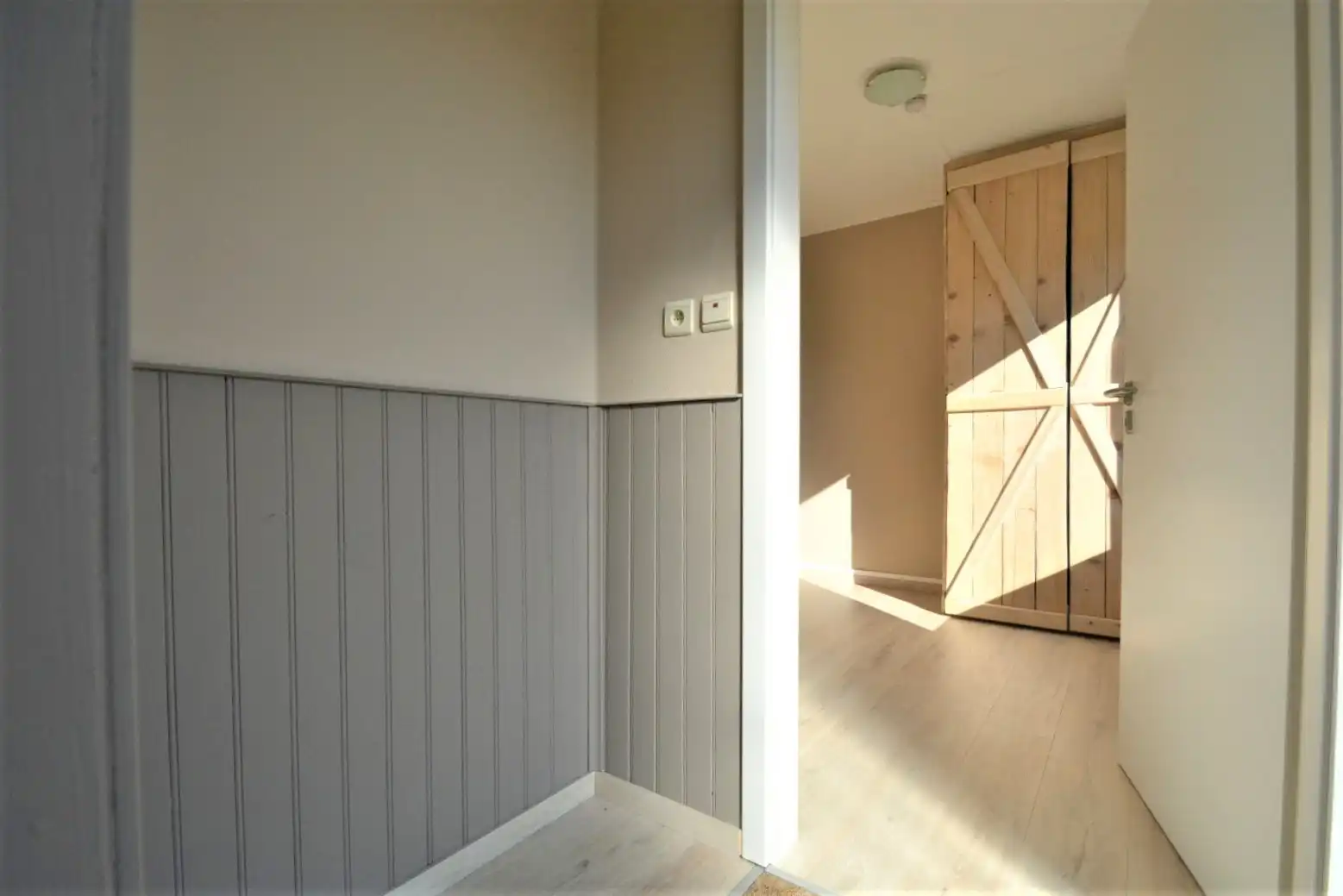 GELIJKVLOERSE WONING MET 1 SLPK TE TREMELO foto 9