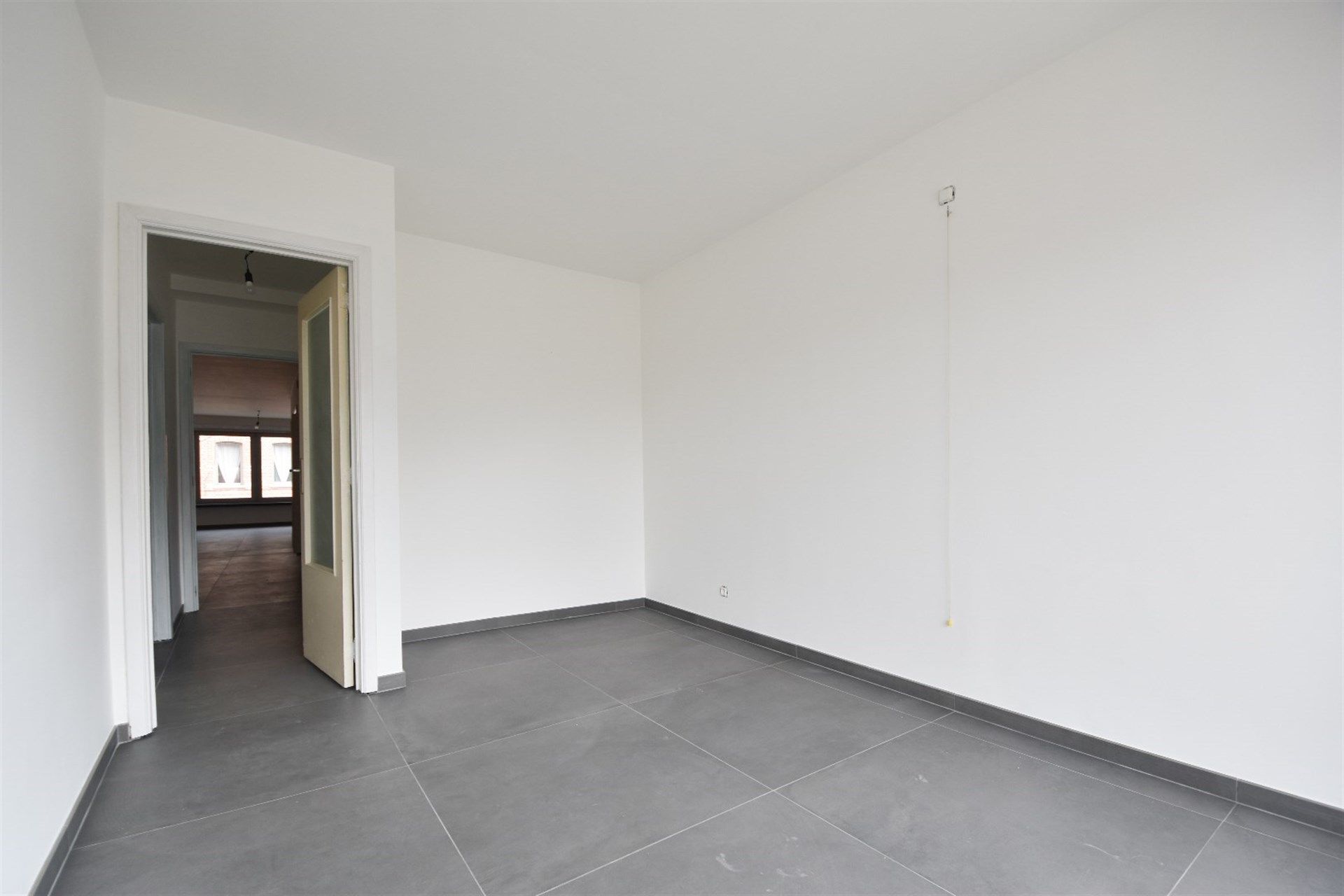 Lichtrijk, gerenoveerd 2 slaapkamer appartement in Hamme  foto 5