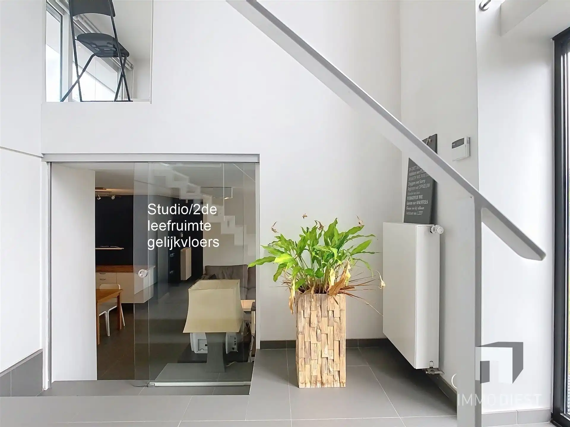 Handelspand met luxe woonst op goede locatie foto 4