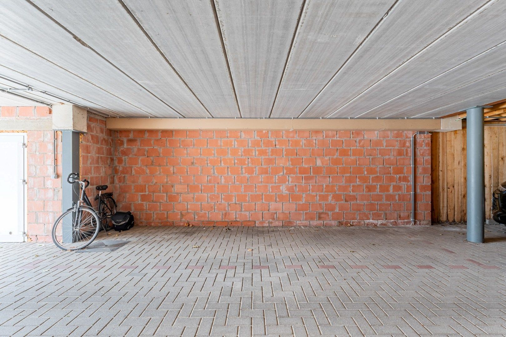 App., 119 m², 2 slpk, terras, autostaanplaats foto 25