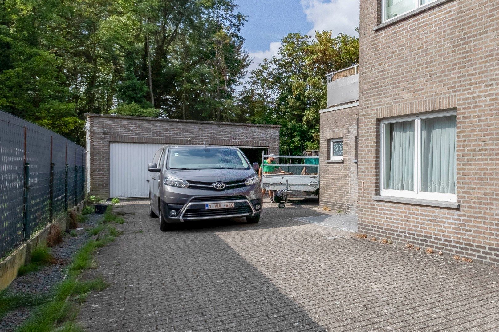 Opbrengsteigendom met 2 appartementen en 2 garages  foto 28