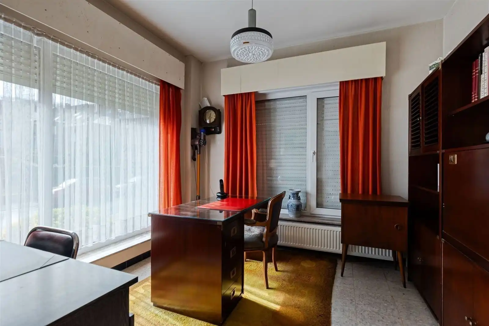 Charmante lichtrijke woning (251m²) met 4 slaapkamers + garage op een uitstekende locatie te Buizingen  foto 9
