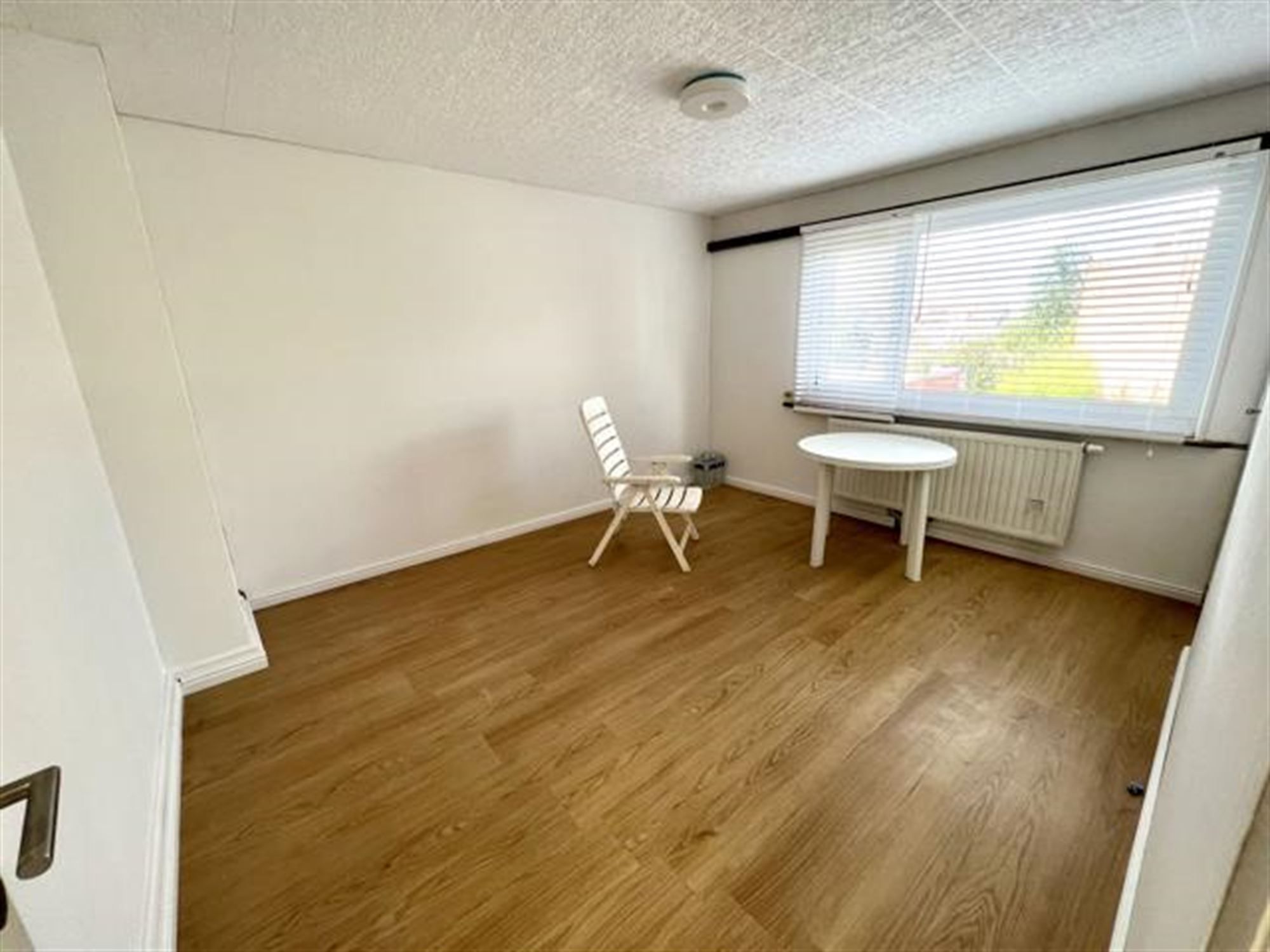 Totaal gerenoveerde handelswoonst met praktijkruimte en duplexwoning foto 18