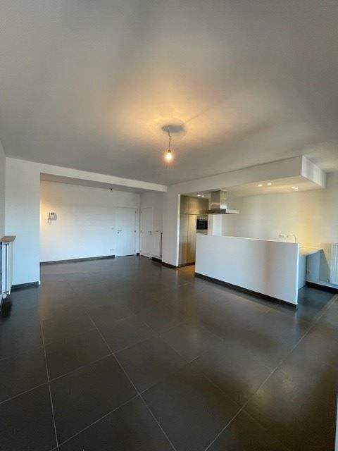 Modern appartement met 2 terrassen en parkeerplaats foto 2