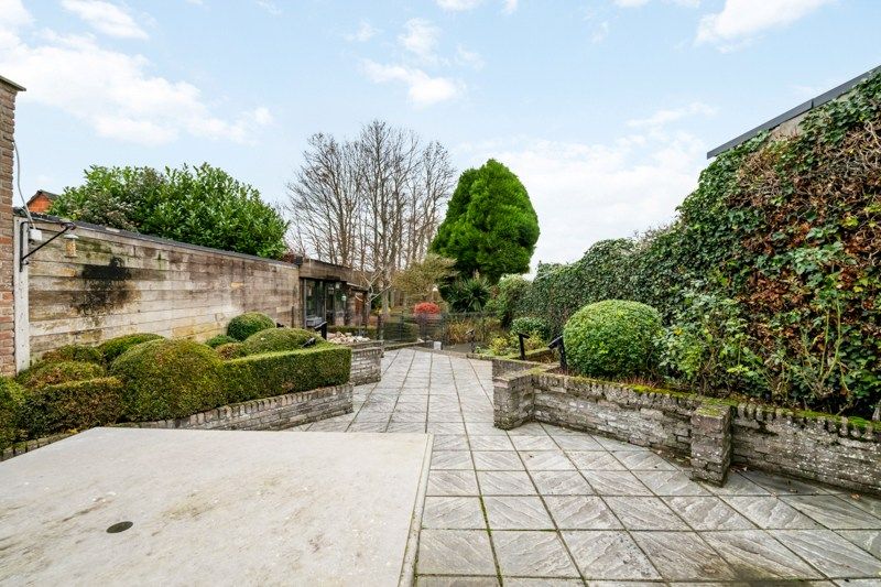 Veelzijdige woning met tuin en uitweg in Eernegem foto 23