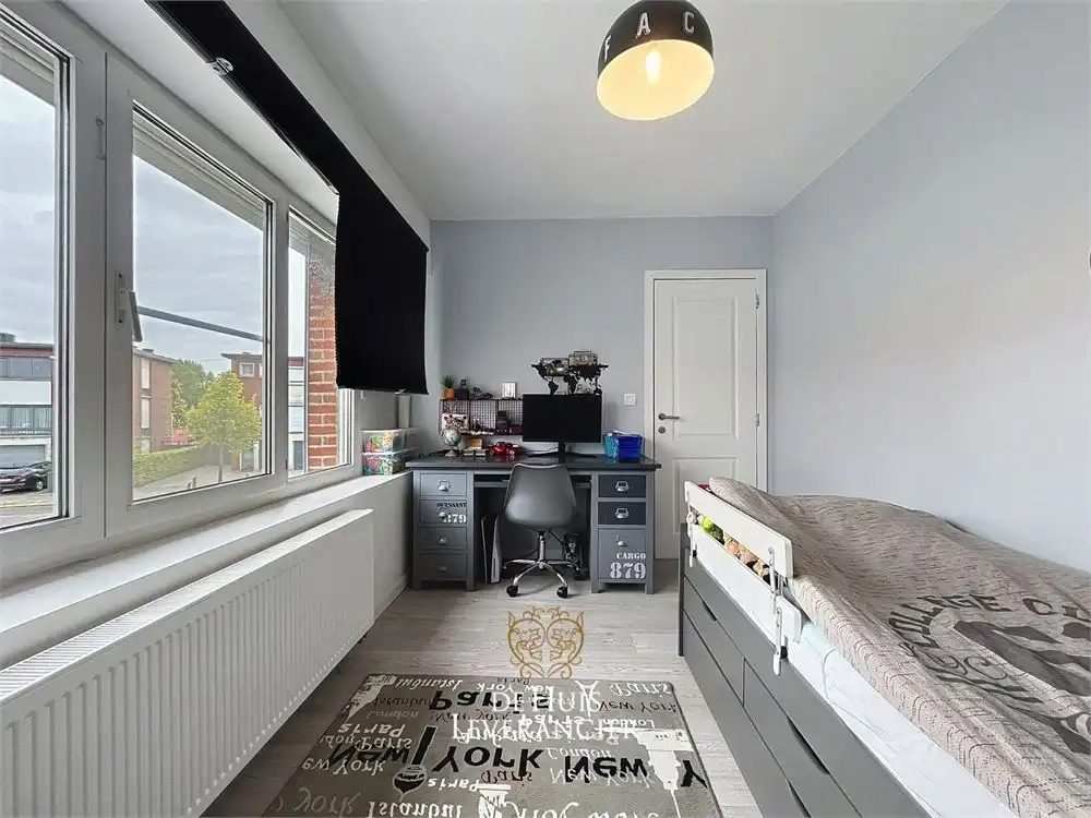 Instapklare gezinswoning (4 slpks) met garage in de Altenawijk foto 11