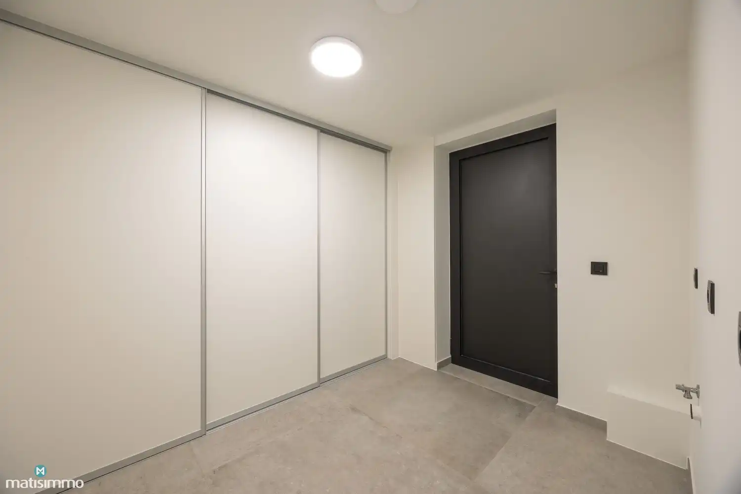 HOOGWAARDIG AFGEWERKTE NIEUWBOUWWONING MET DRIE SLAAPKAMERS EN TUIN (INCLUSIEF TUINONDERHOUD) TE RIEMST foto 10