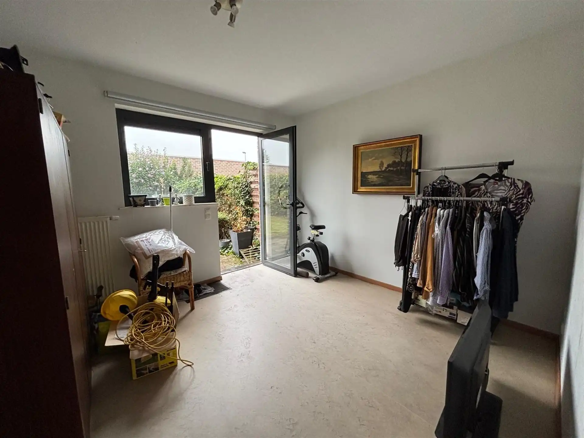 Gelijkvloers appartement met stadstuin en garage nabij het centrum van Aalst foto 11