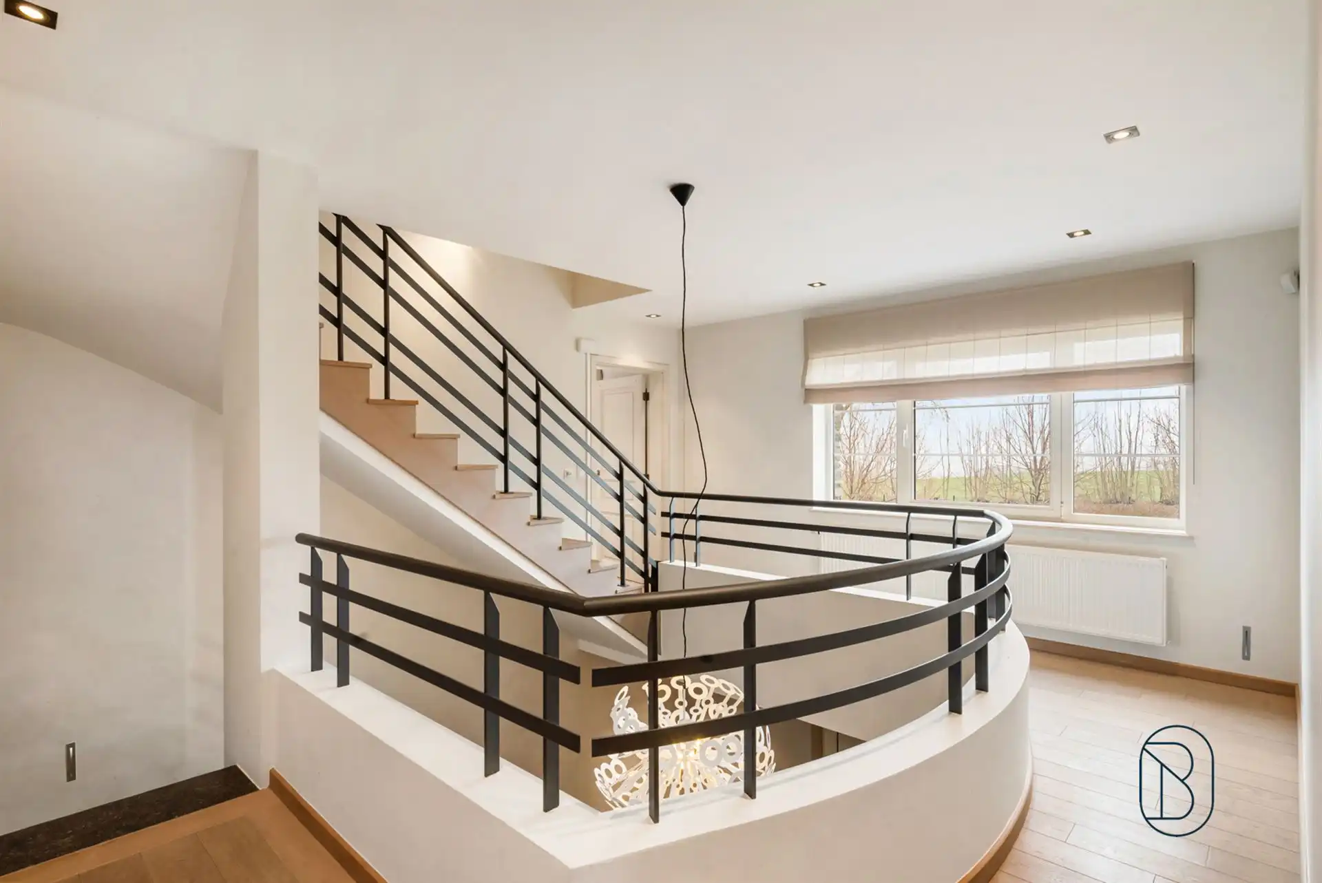 Topgelegen prachtige vakantiewoning met binnenzwembad foto 23