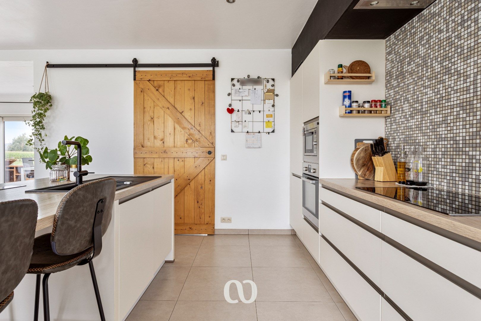 Ruime, gerenoveerde woning op prachtige ligging foto 12