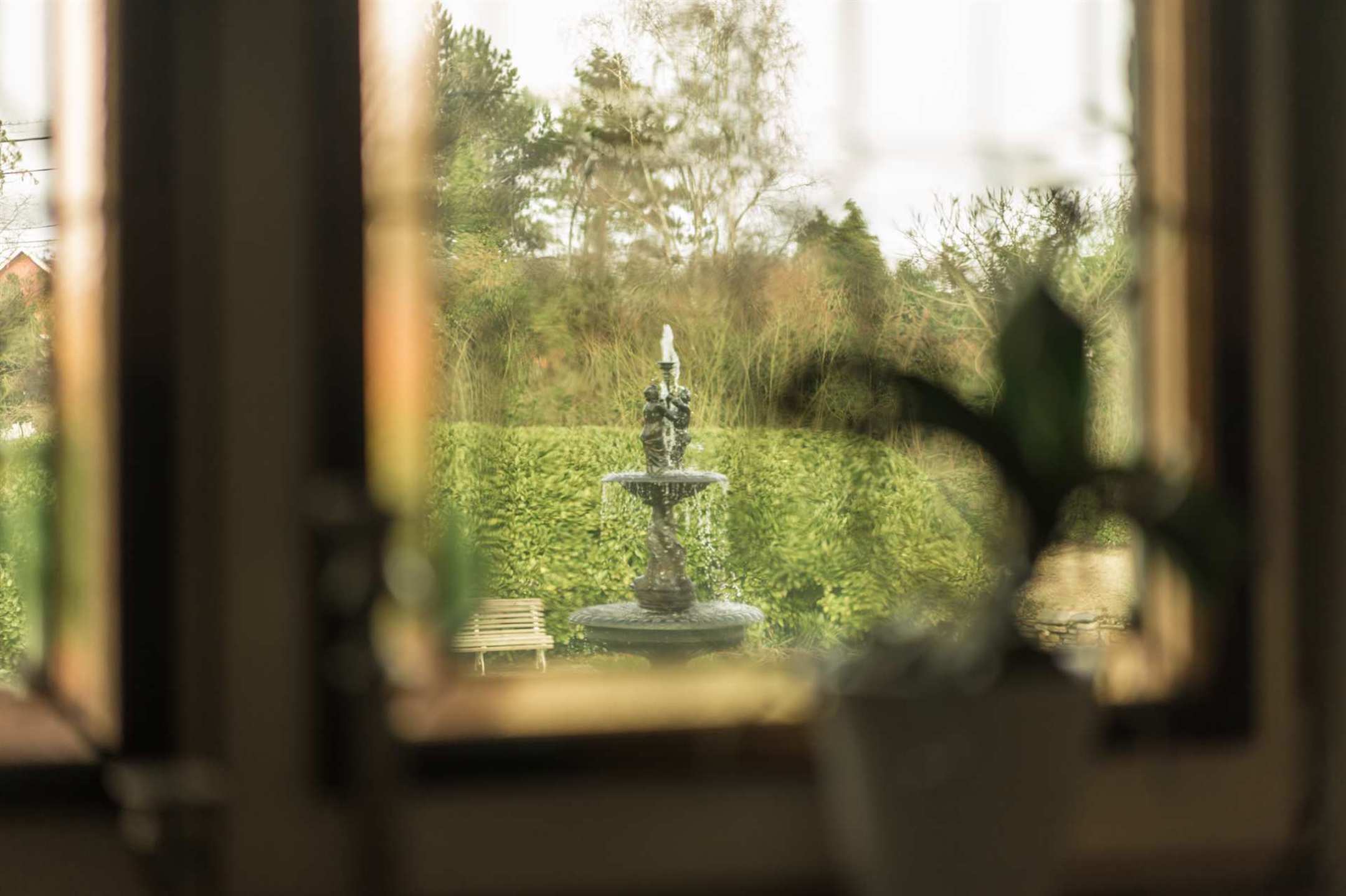 Uitzonderlijke kasteelvilla met siertuin en boomgaard foto 44