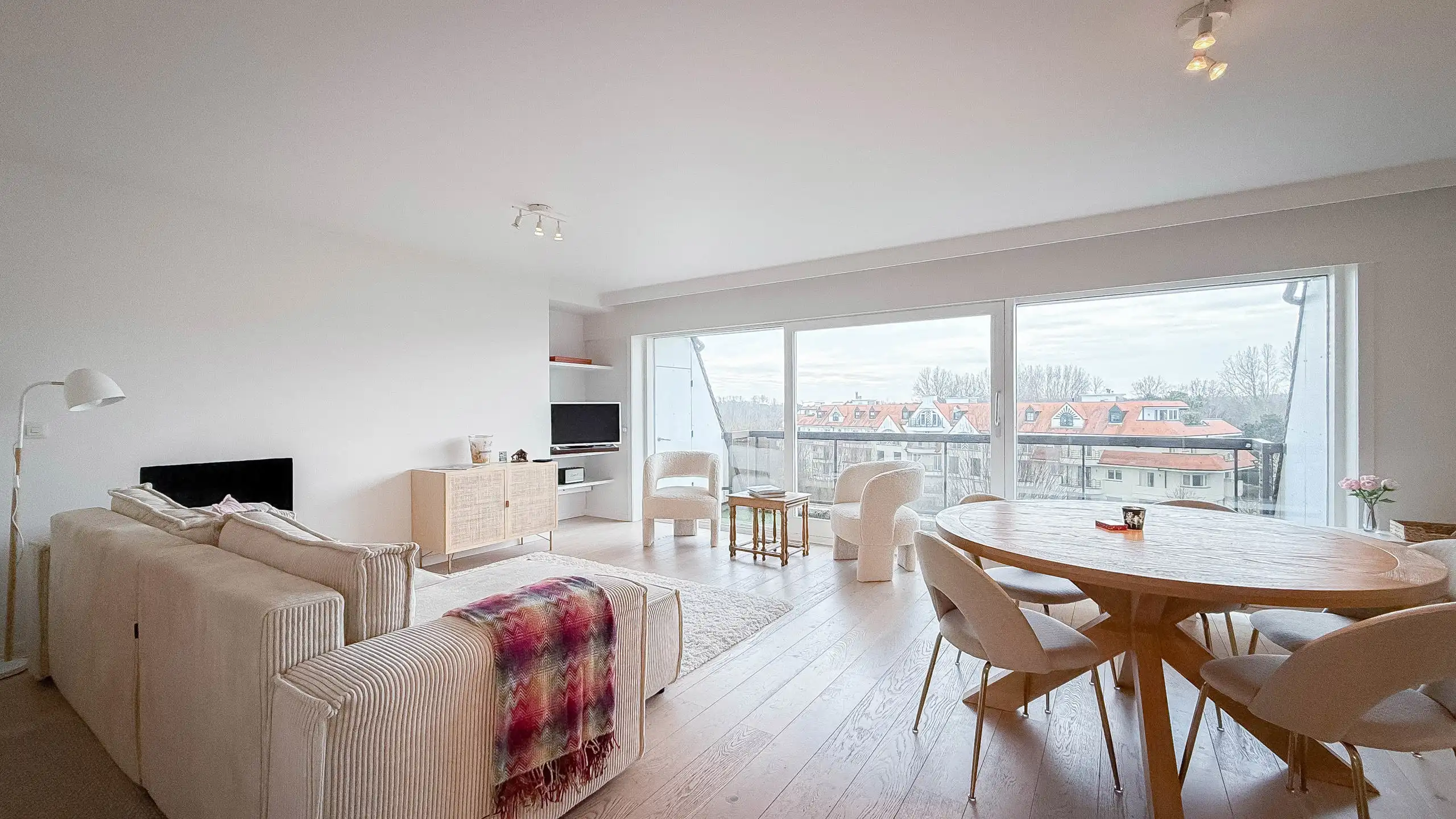 Zonnig appartement in villaresidentie met schitterend terras foto 3