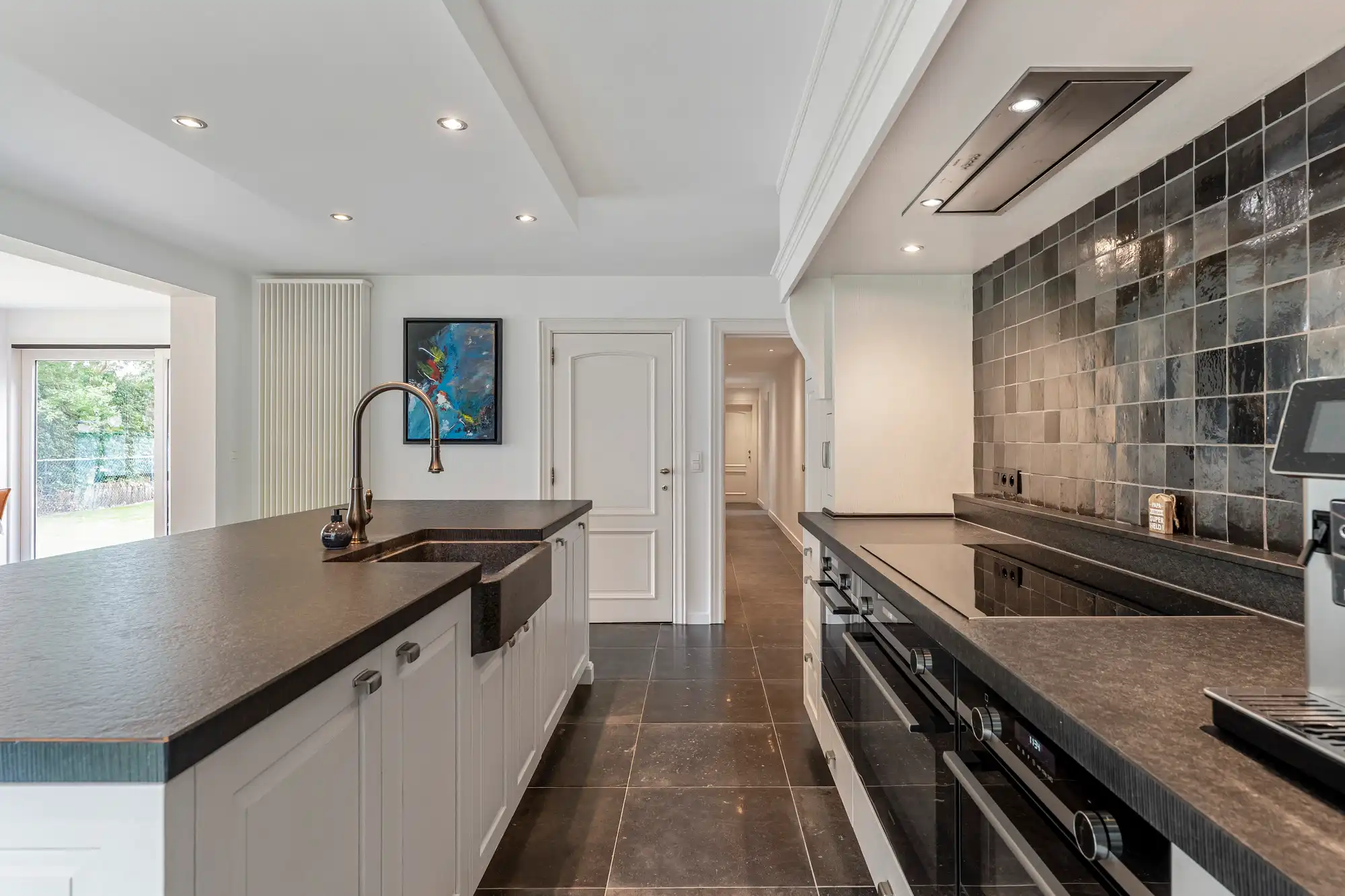Stijlvolle, volledig gerenoveerde villa in een rustige, groene omgeving te Eksel foto 11