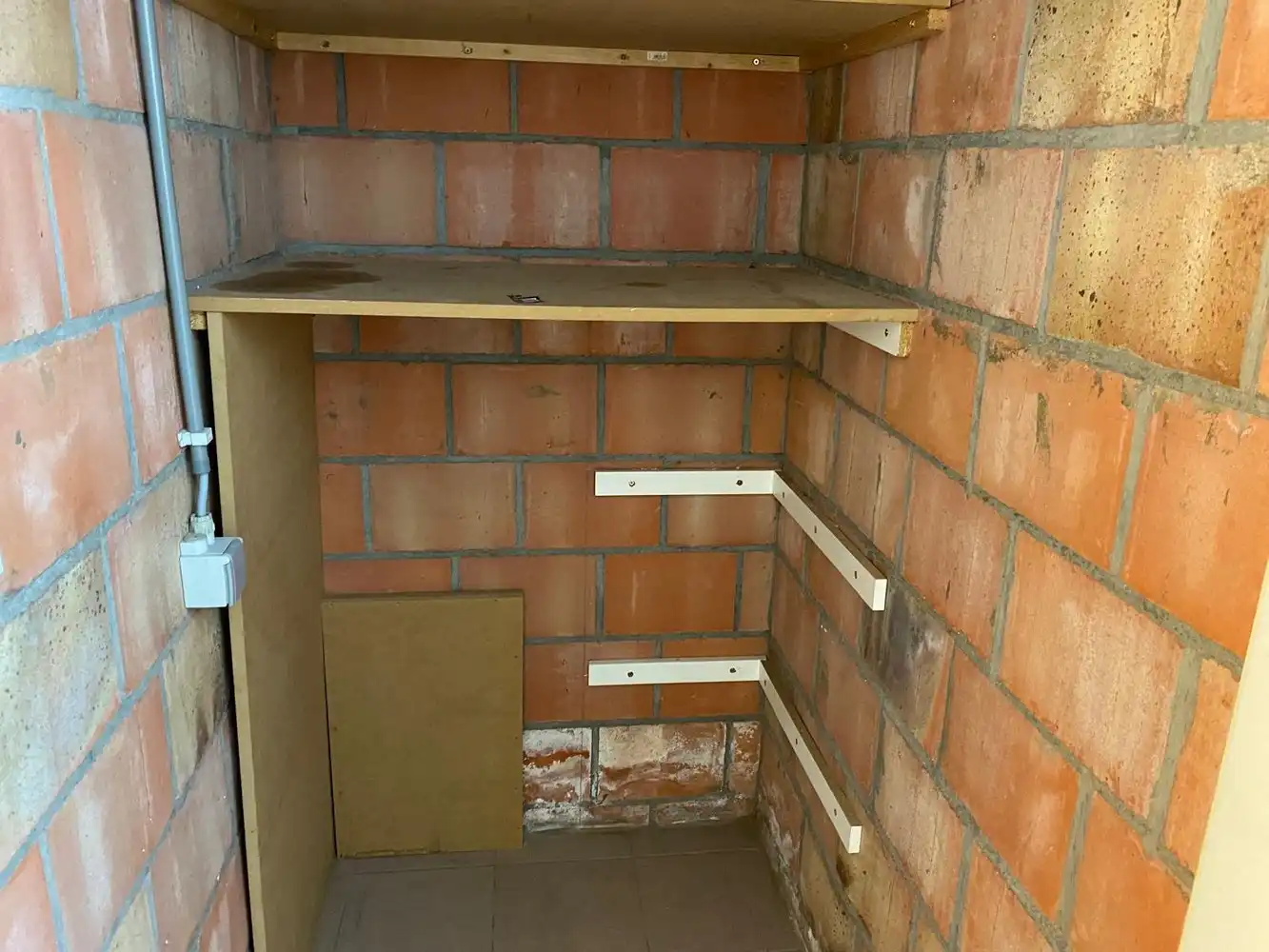 Instapklaar appartement 2de verdieping met lift. foto 25