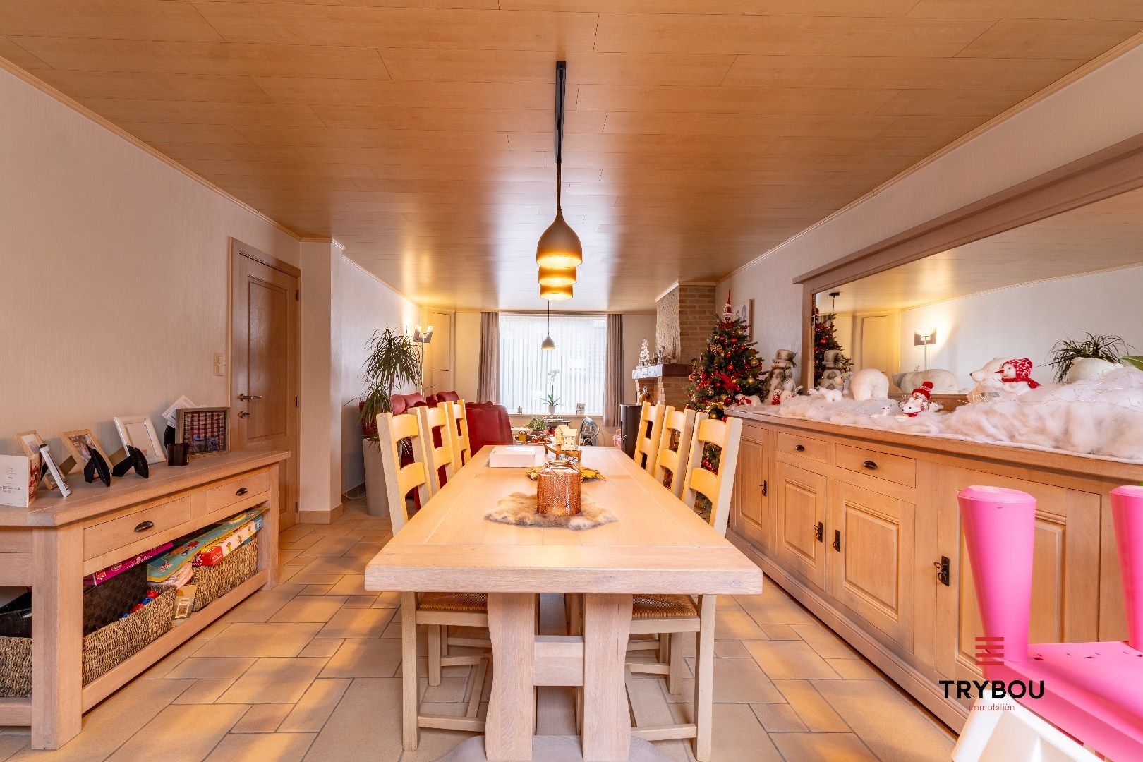 Gezinswoning met tuin, garage én uitweg in hartje Ieper foto 6