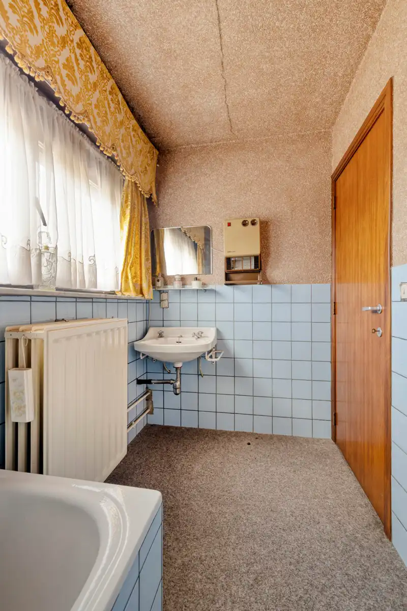 Ruime halfopen te renoveren bebouwing foto 20
