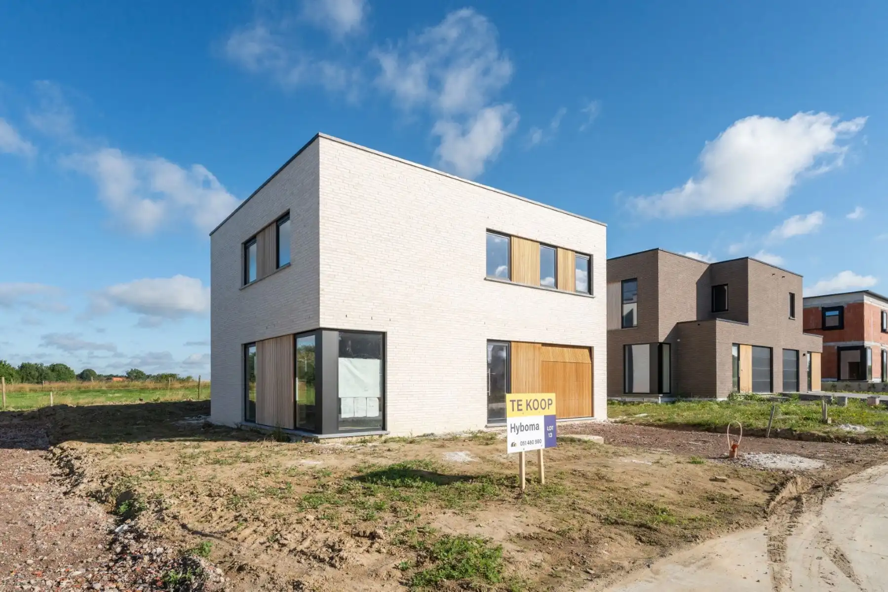 Moderne, vrijstaande woning - lot 10 foto {{pictureIndex}}