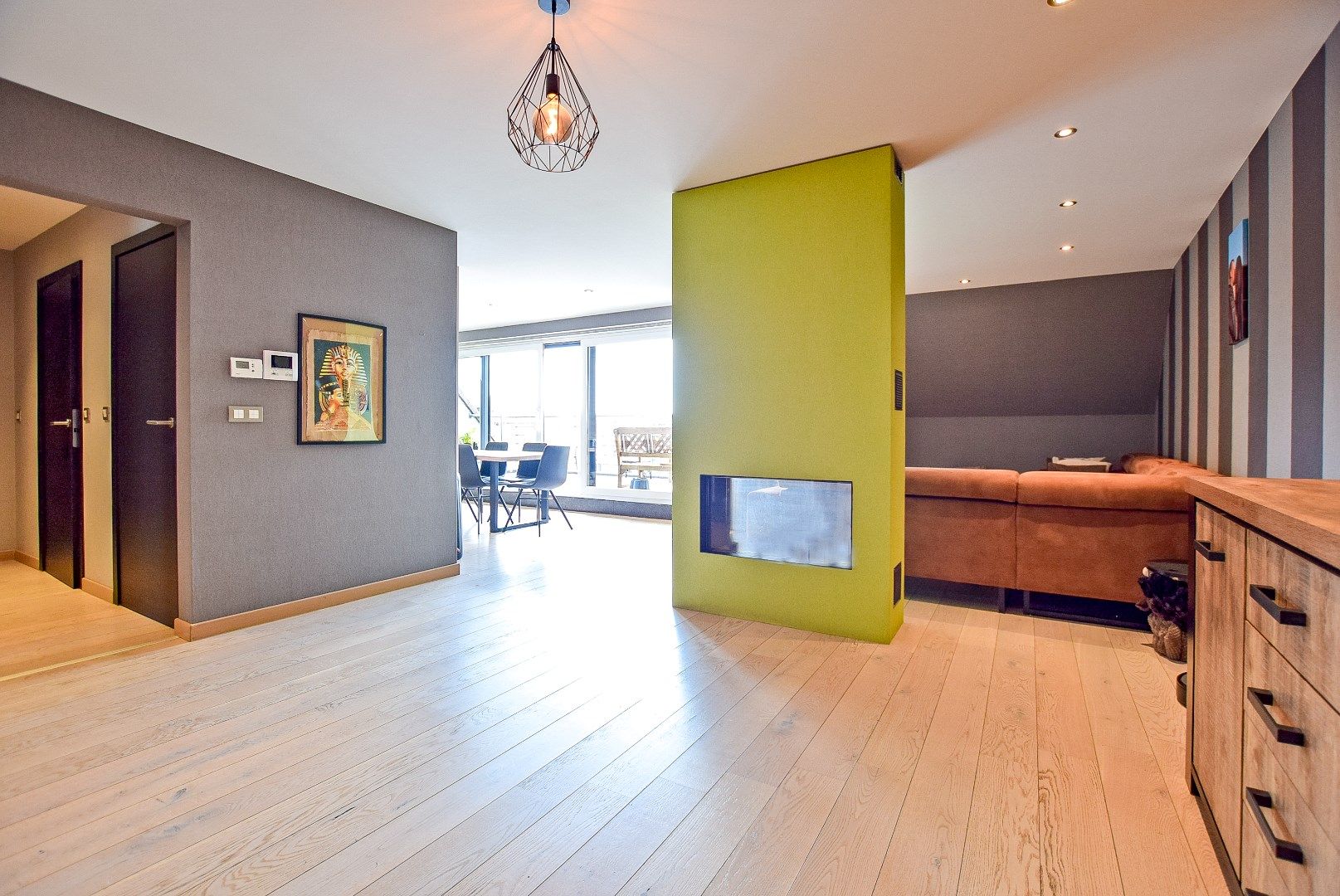 Penthouse met 3 slaapkamers op wandelafstand van de markt. foto 4