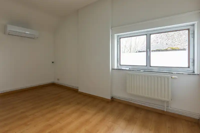 Instapklare woning met 4 slaapkamers, tuin en kleine garage met landelijk zicht  (energielabel B)! foto 10