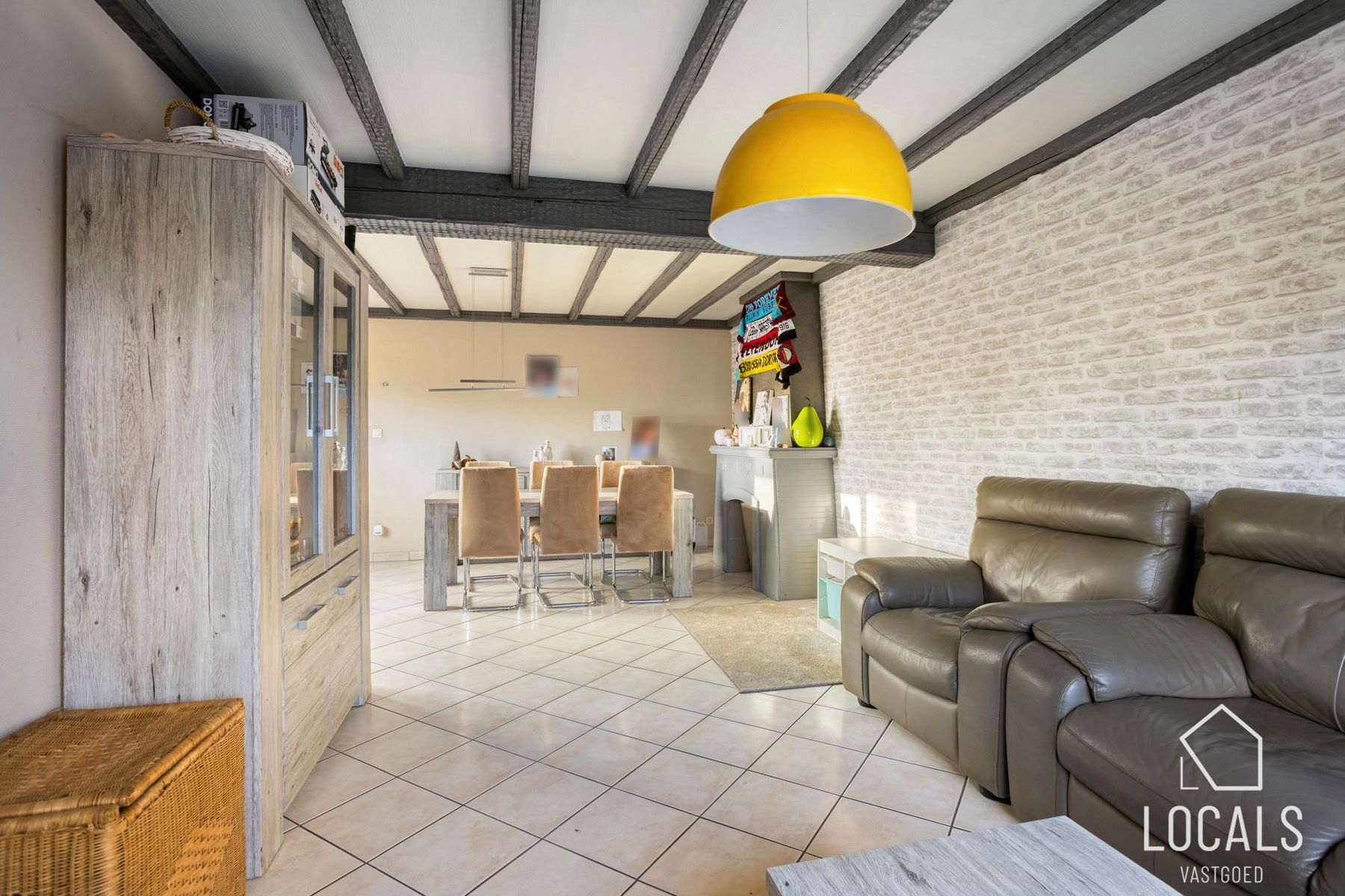 Licht op te frissen halfopen woning met veel potentieel  foto 4