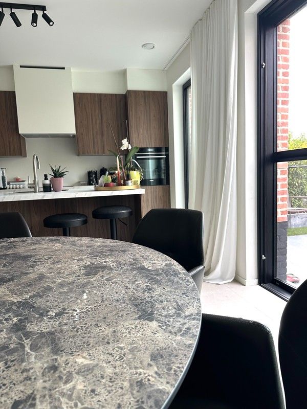 Prachtige, ruime nieuwbouwwoning gelegen in een rustig woonerf midden in het centrum van Zoersel foto 10