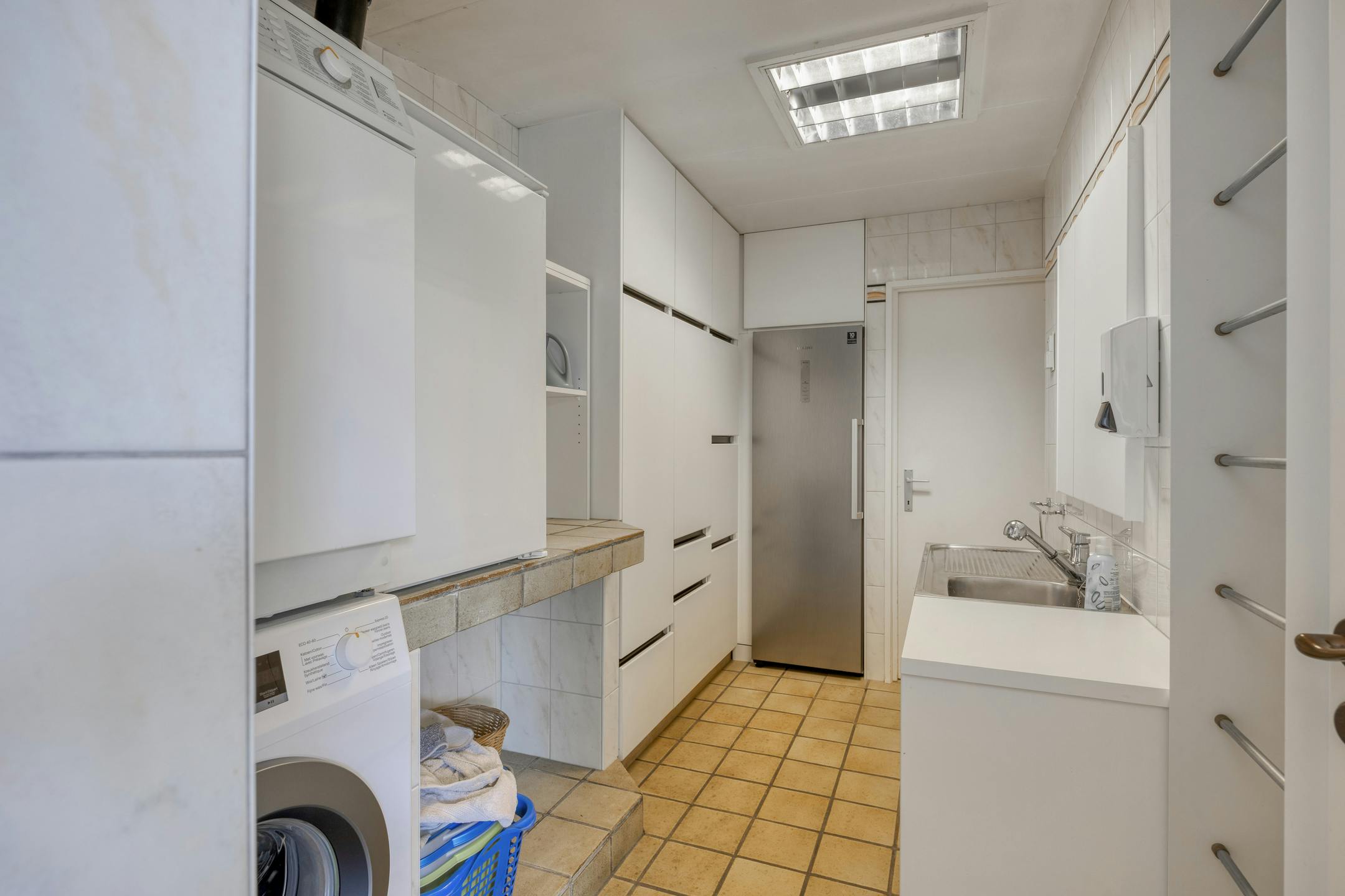 Riante zorgwoning/kangoeroewoning met loods te koop foto 19