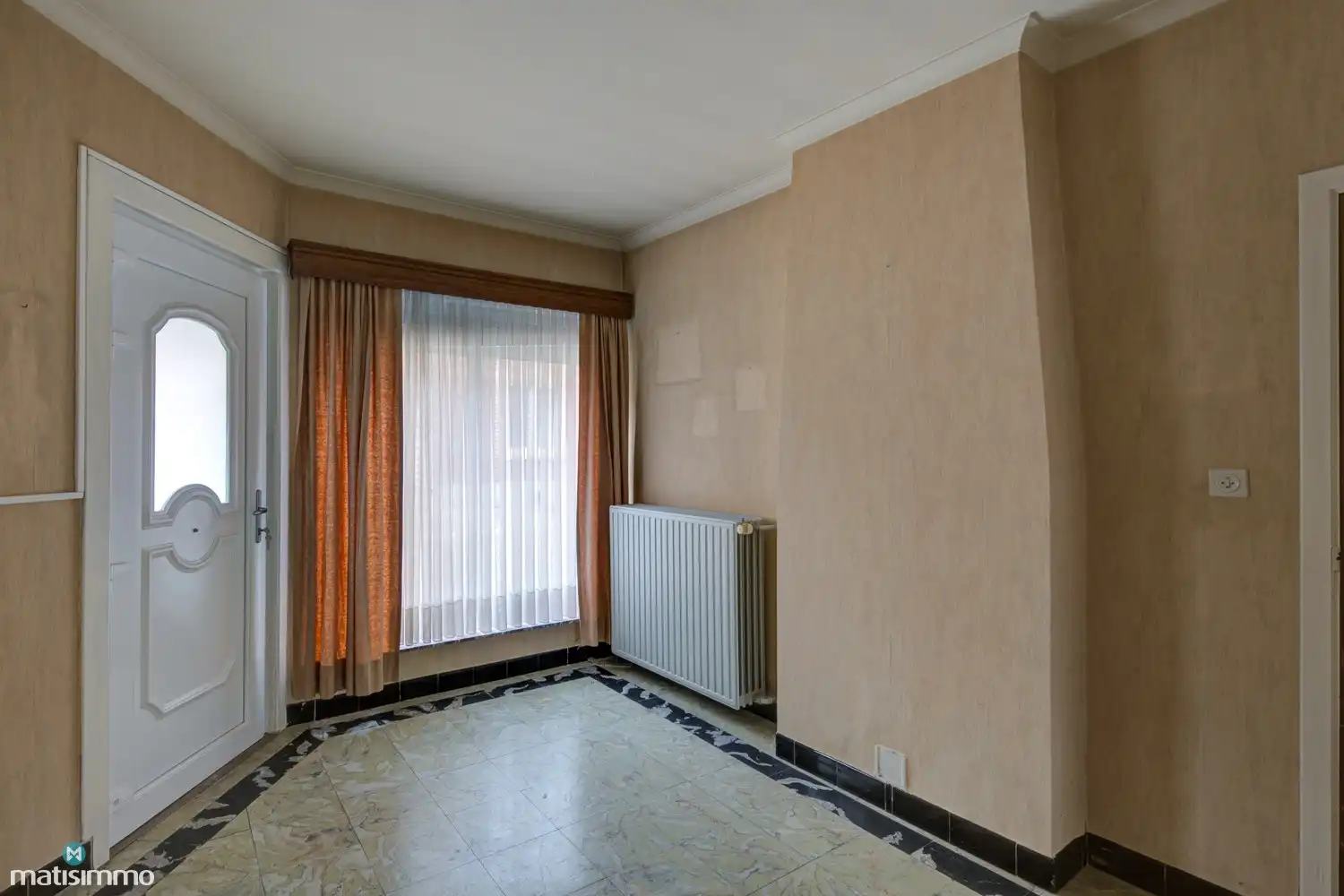 RUIME, OP TE FRISSEN GEZINSWONING MET 4 SLAAPKAMERS, GARAGE EN ZUIDOOST-GEORIËNTEERDE TUIN IN VLIJTINGEN (RIEMST) foto 3