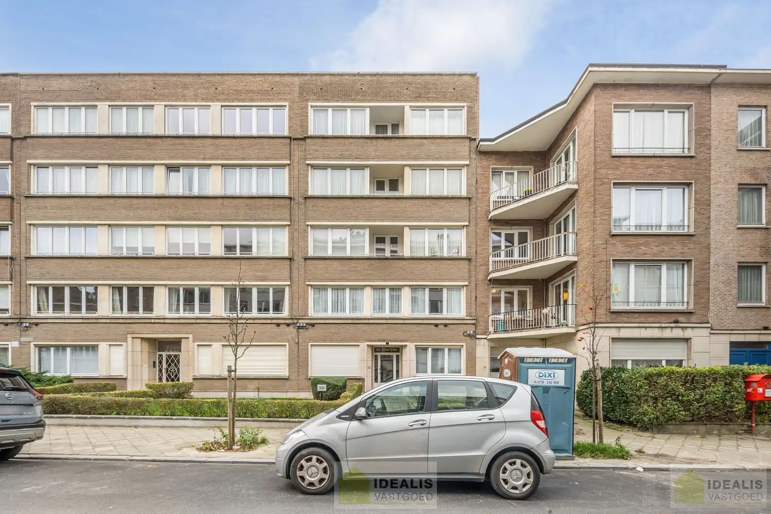 Te renoveren appartement met een bewoonbare oppervlakte van +- 60m² in hartje BXL! foto {{pictureIndex}}