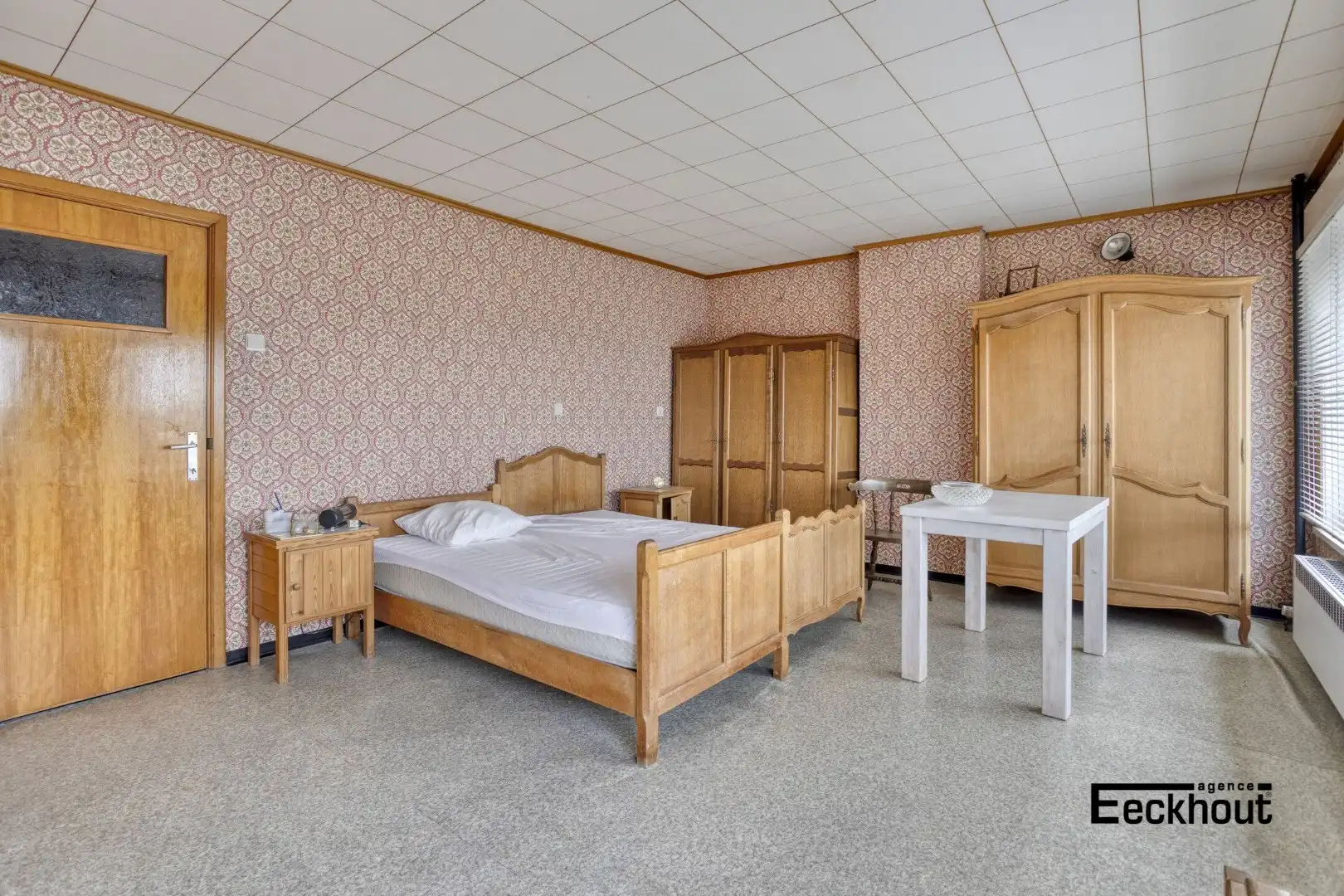 Ruime te renoveren woning met achterliggende atelier/garage en open zicht op kanaal Oostende - Brugge foto 12