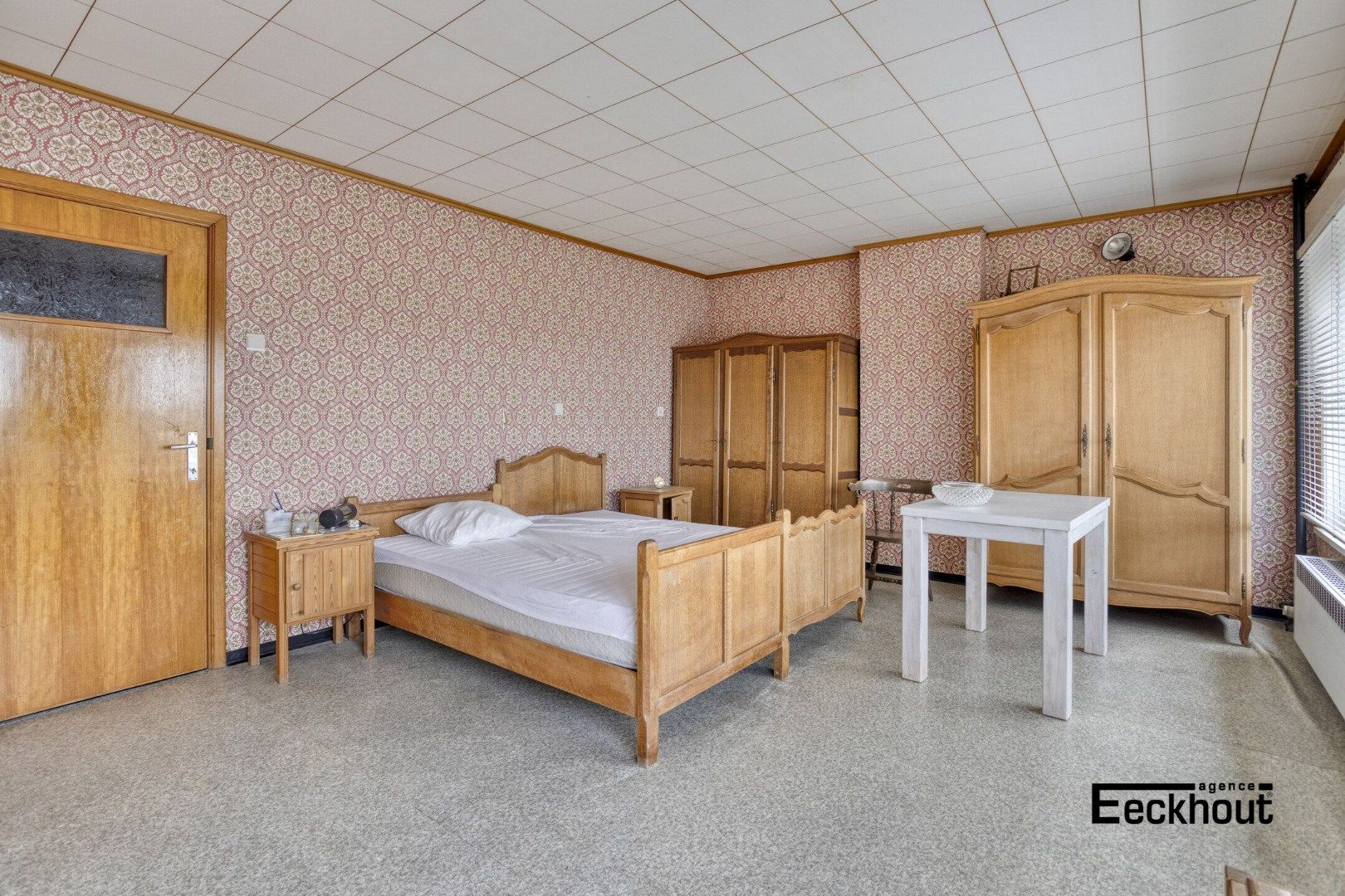 Ruime te renoveren woning met achterliggende atelier/garage en open zicht op kanaal Oostende - Brugge foto 12