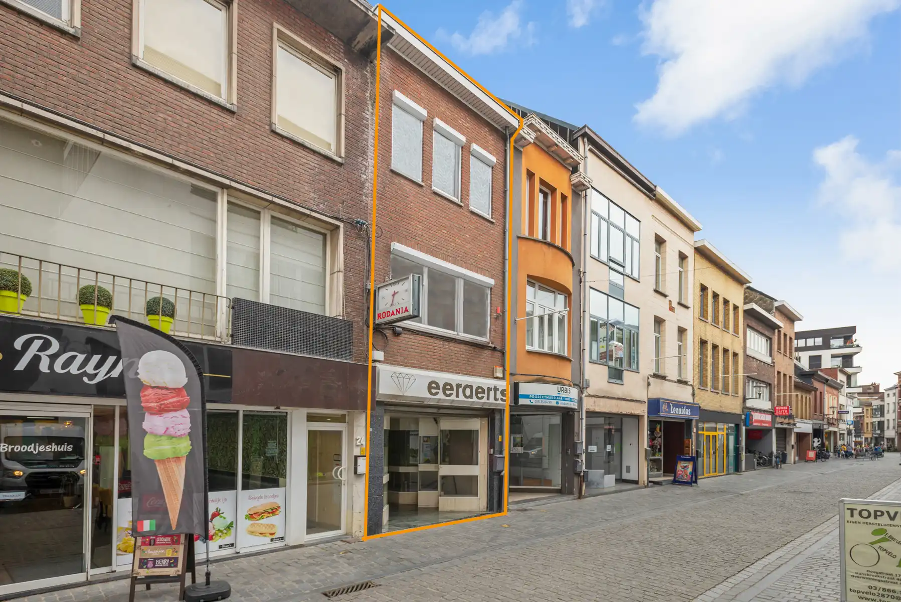 Uniek handelspand mét gerenoveerde woonst in het hart van Boom foto 7