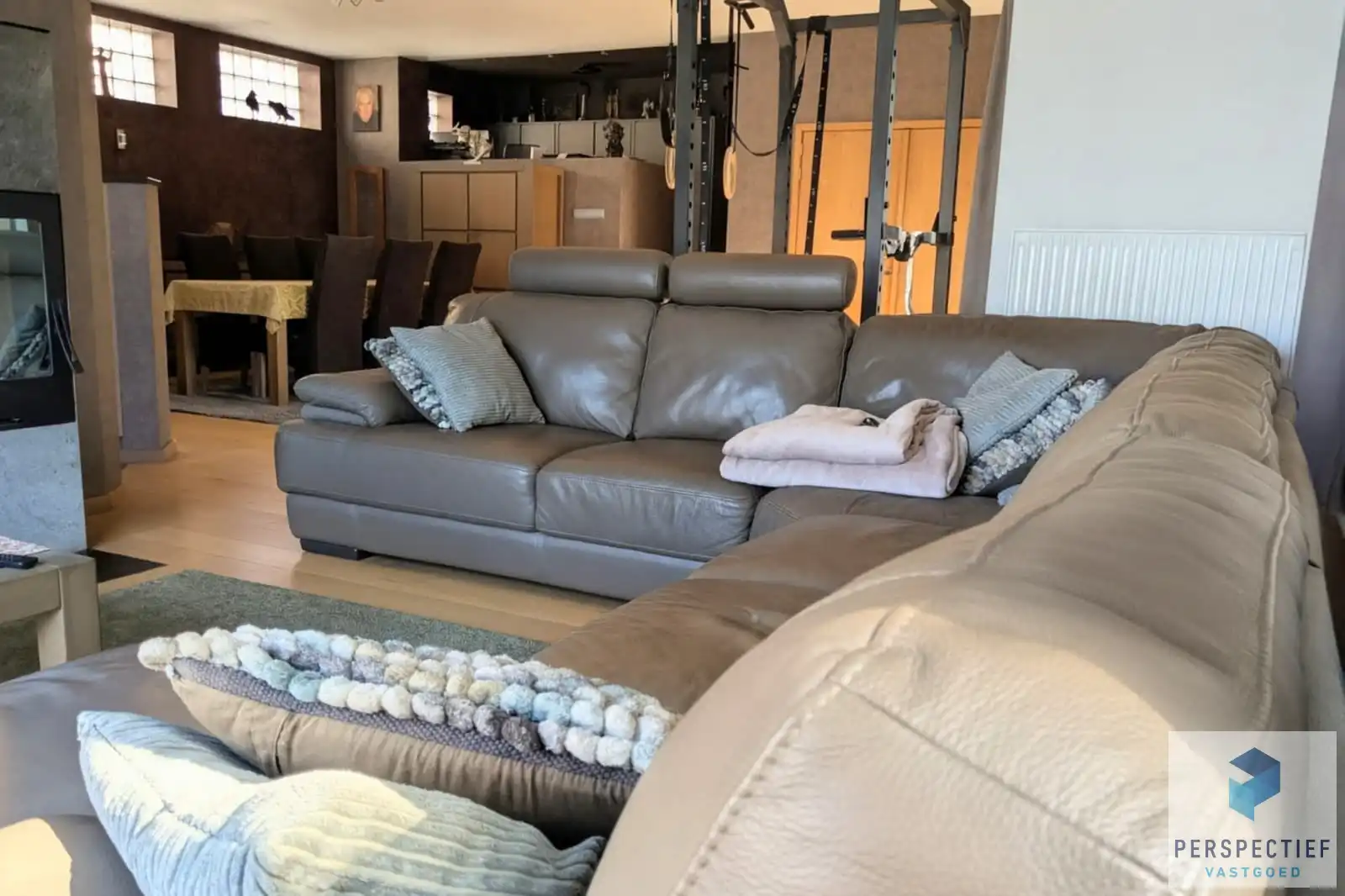 BEZOEKMOMENT ZATERDAG 25/04 VAN 14U TOT 16U | Ruime, instapklare woning met 4 slaapkamers, garage en magazijn op 970 m² foto 9